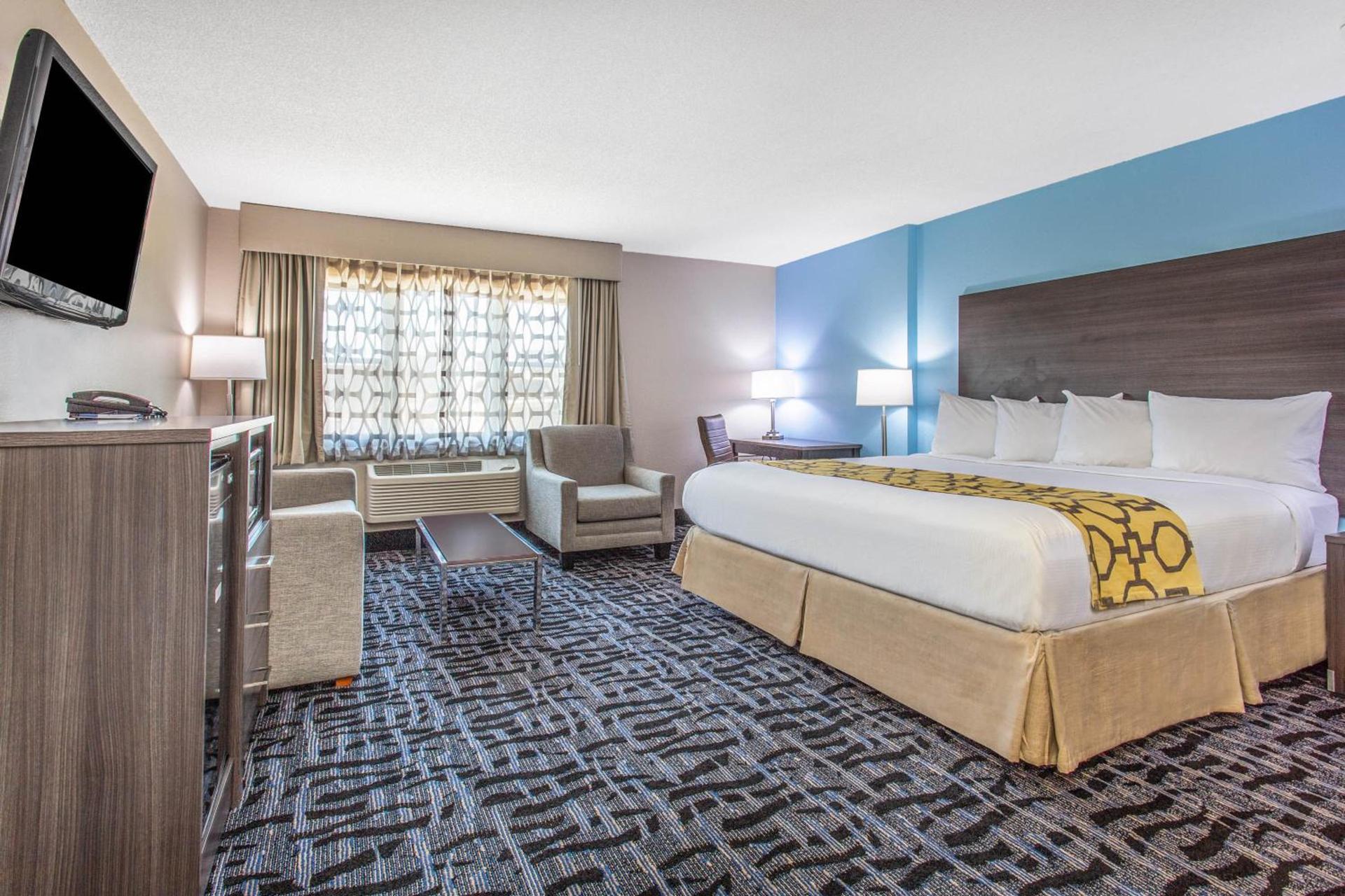 Baymont by Wyndham Joliet photo 32