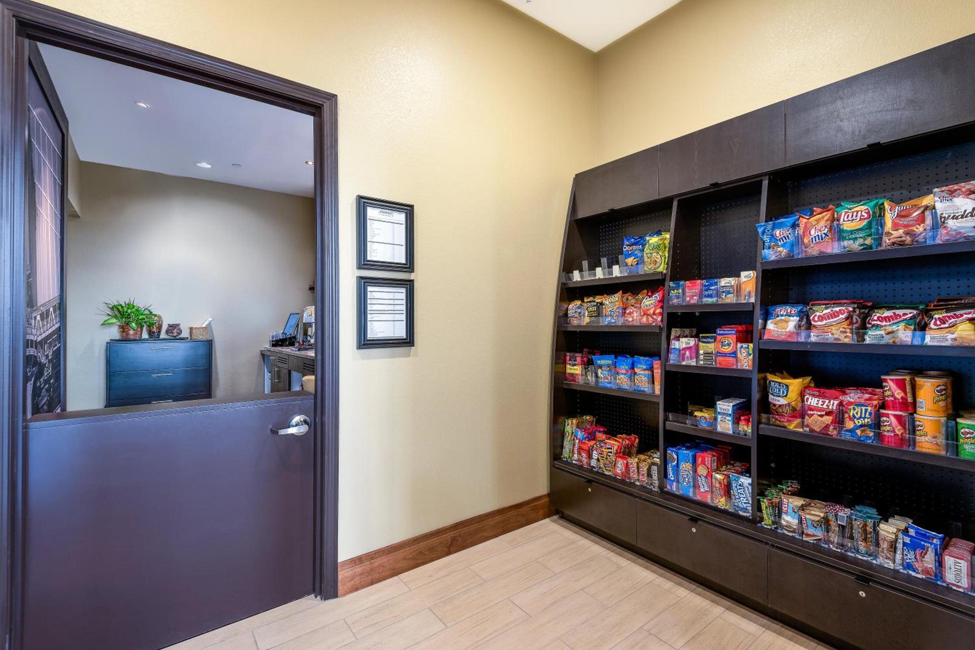 Staybridge Suites Eau Claire - Altoona by IHG photo 14