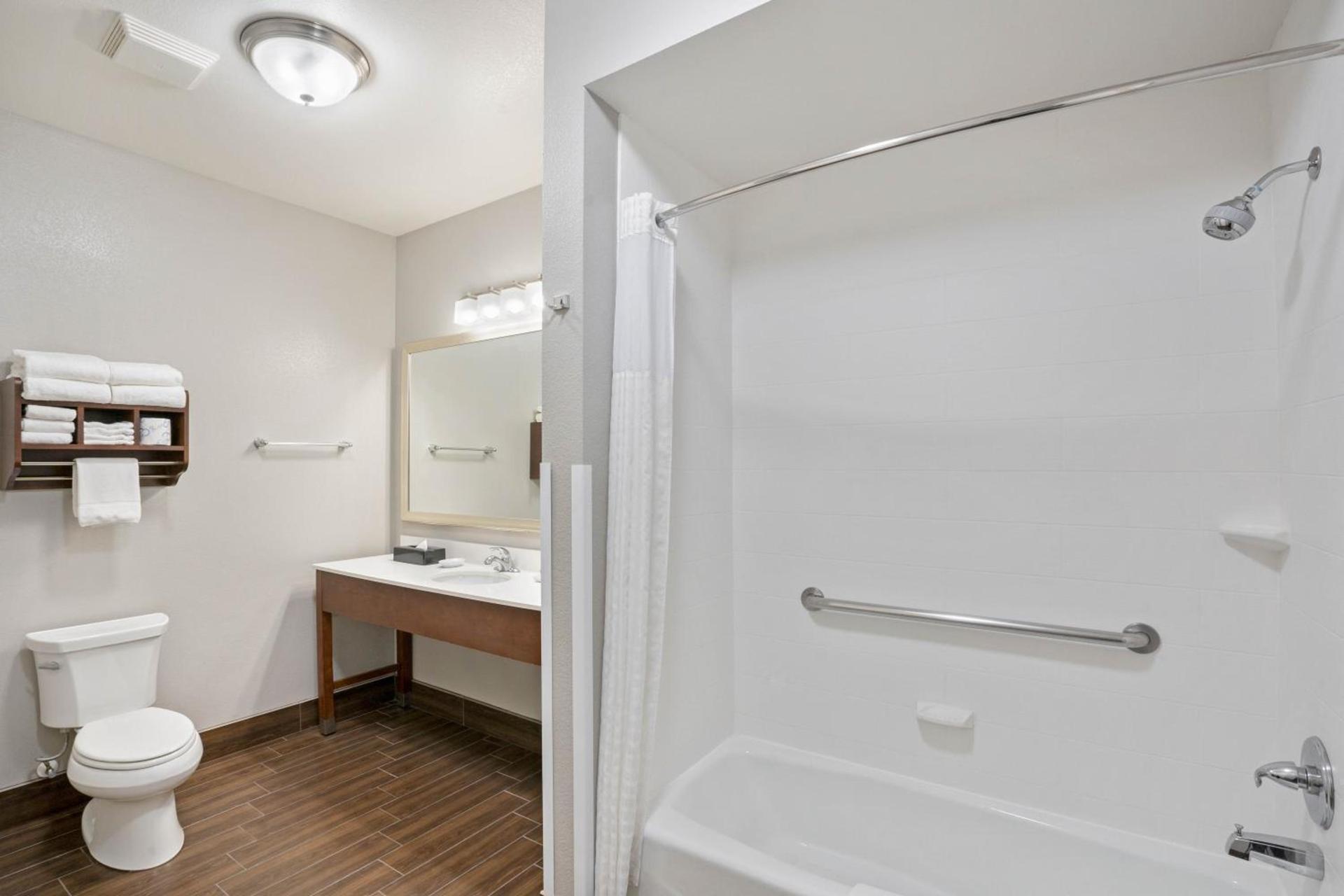 La Quinta by Wyndham Houston NW Beltway8/WestRD photo 48