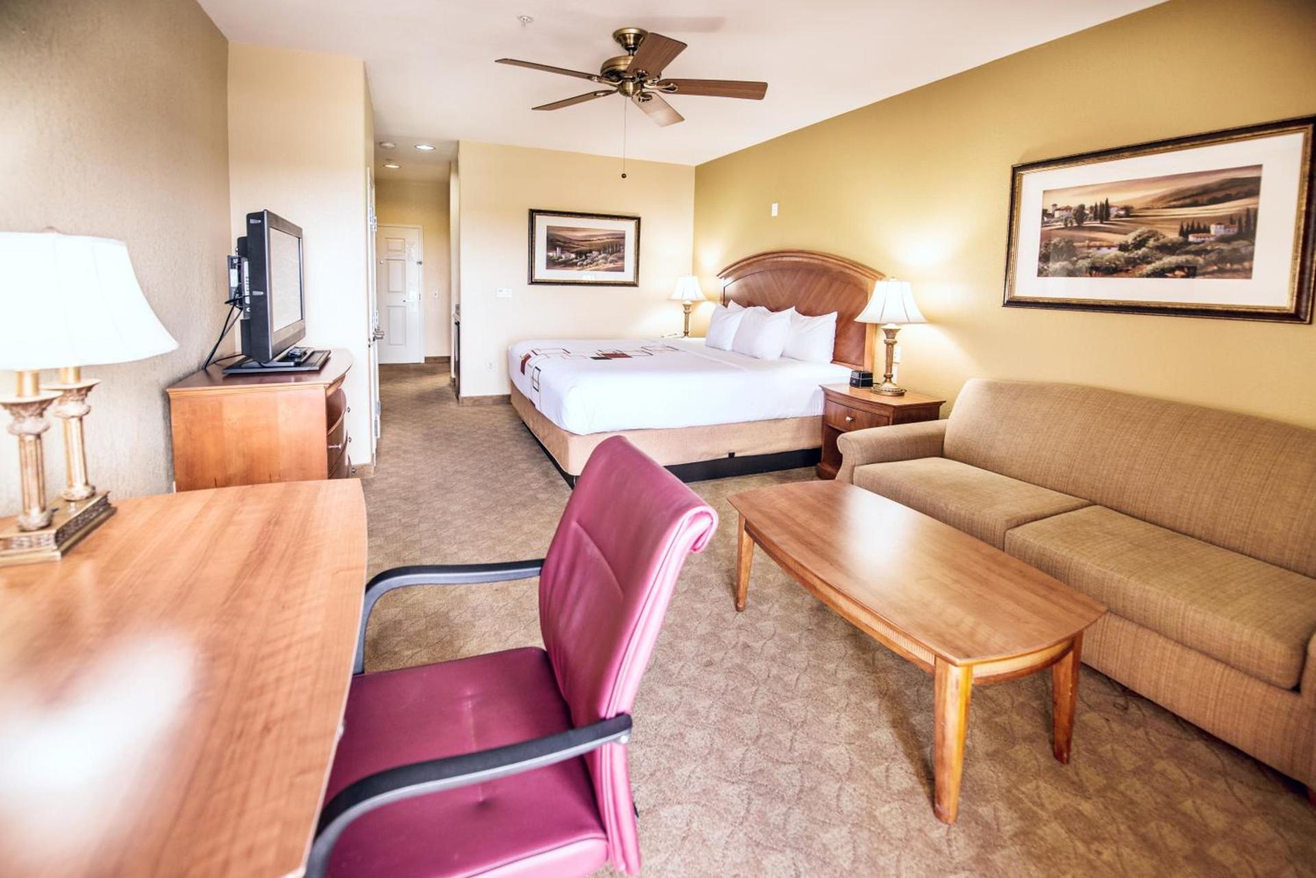 La Quinta by Wyndham Marble Falls photo 20