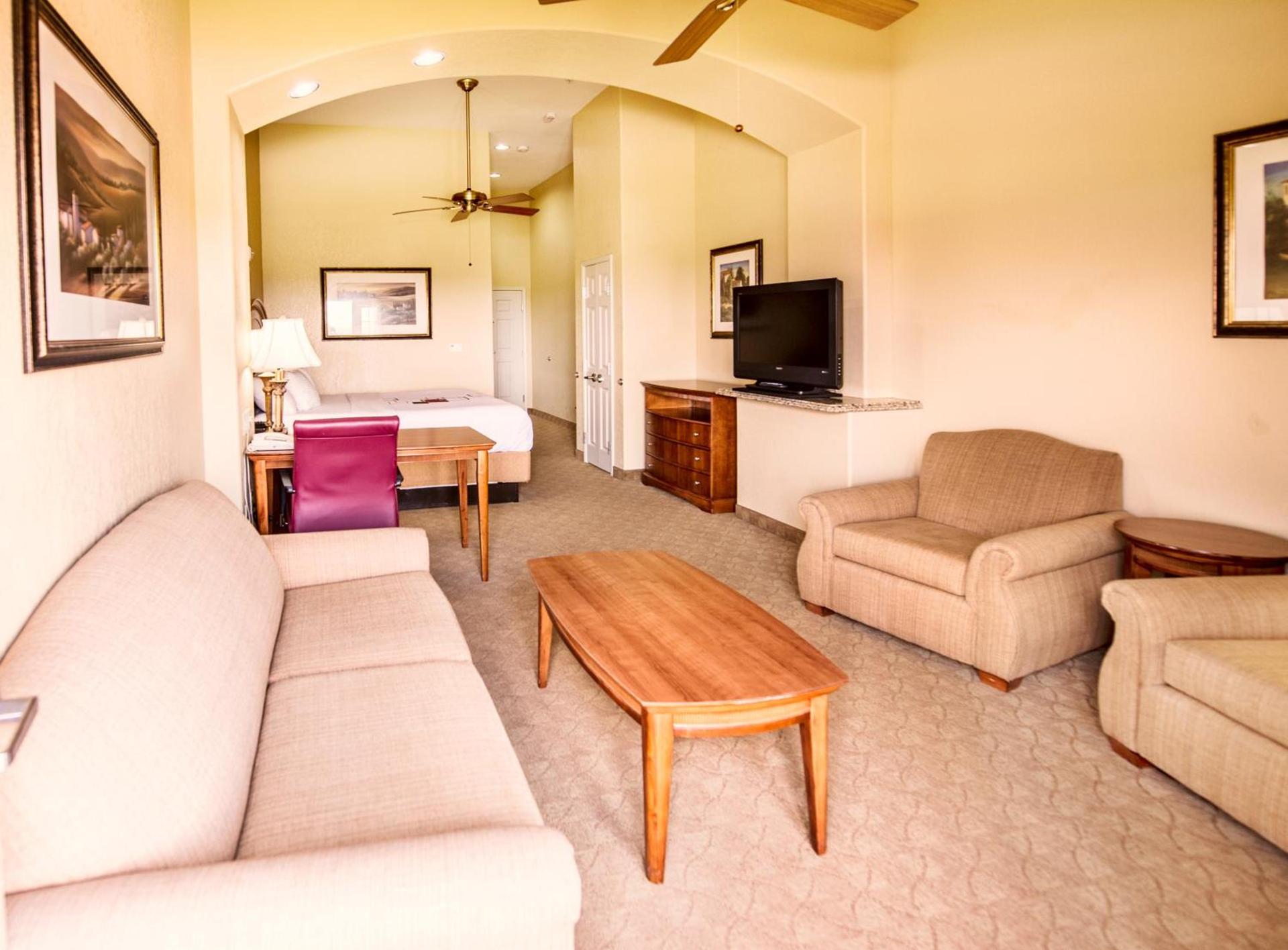 La Quinta by Wyndham Marble Falls photo 8