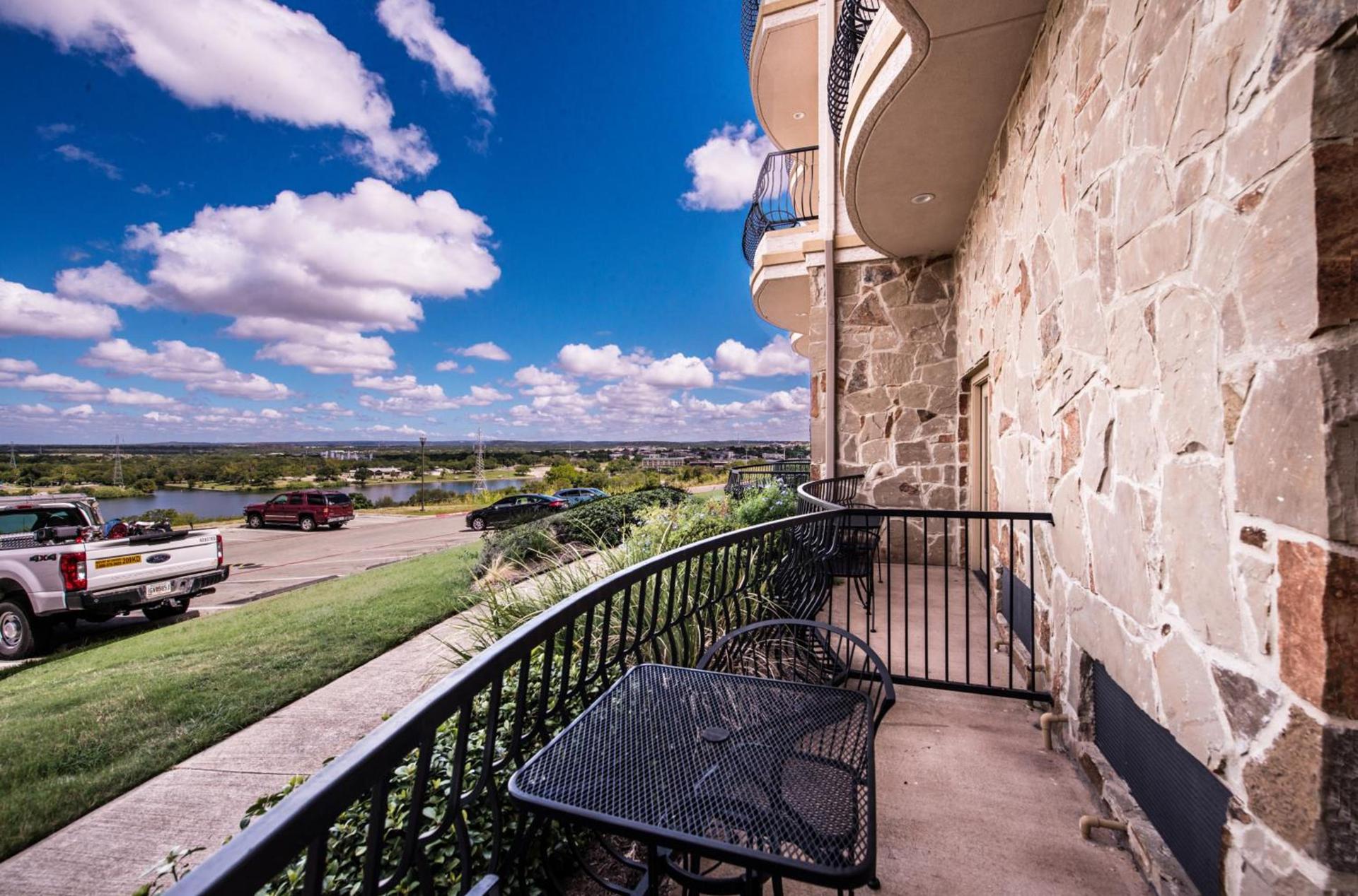 La Quinta by Wyndham Marble Falls photo 3