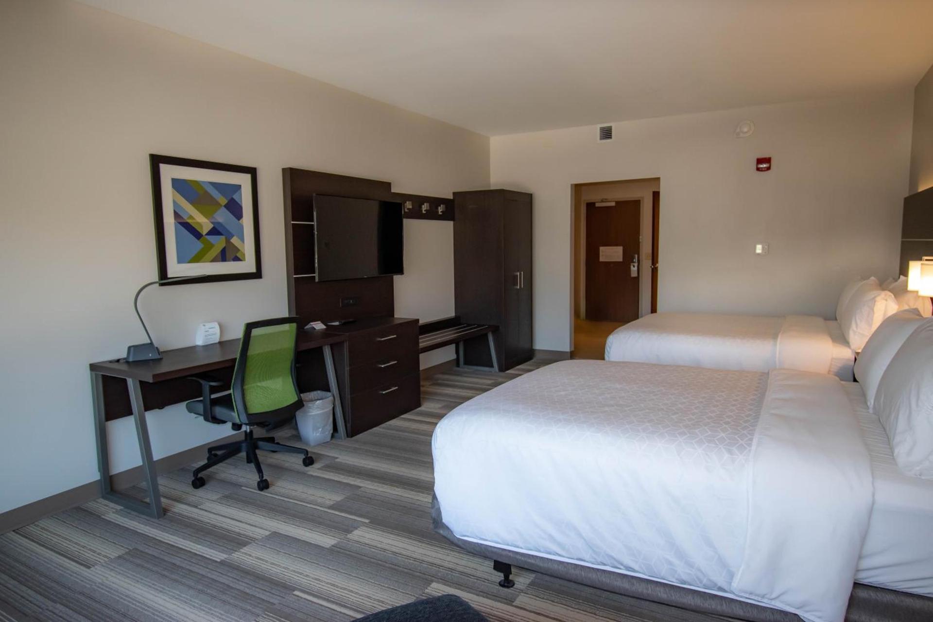 Holiday Inn Express & Suites Tonawanda - Buffalo Area by IHG photo 32