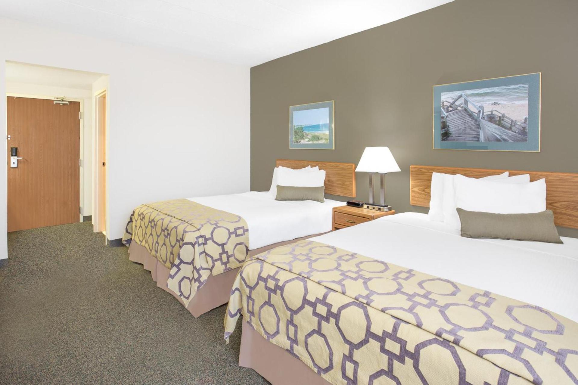 Baymont by Wyndham Janesville photo 2