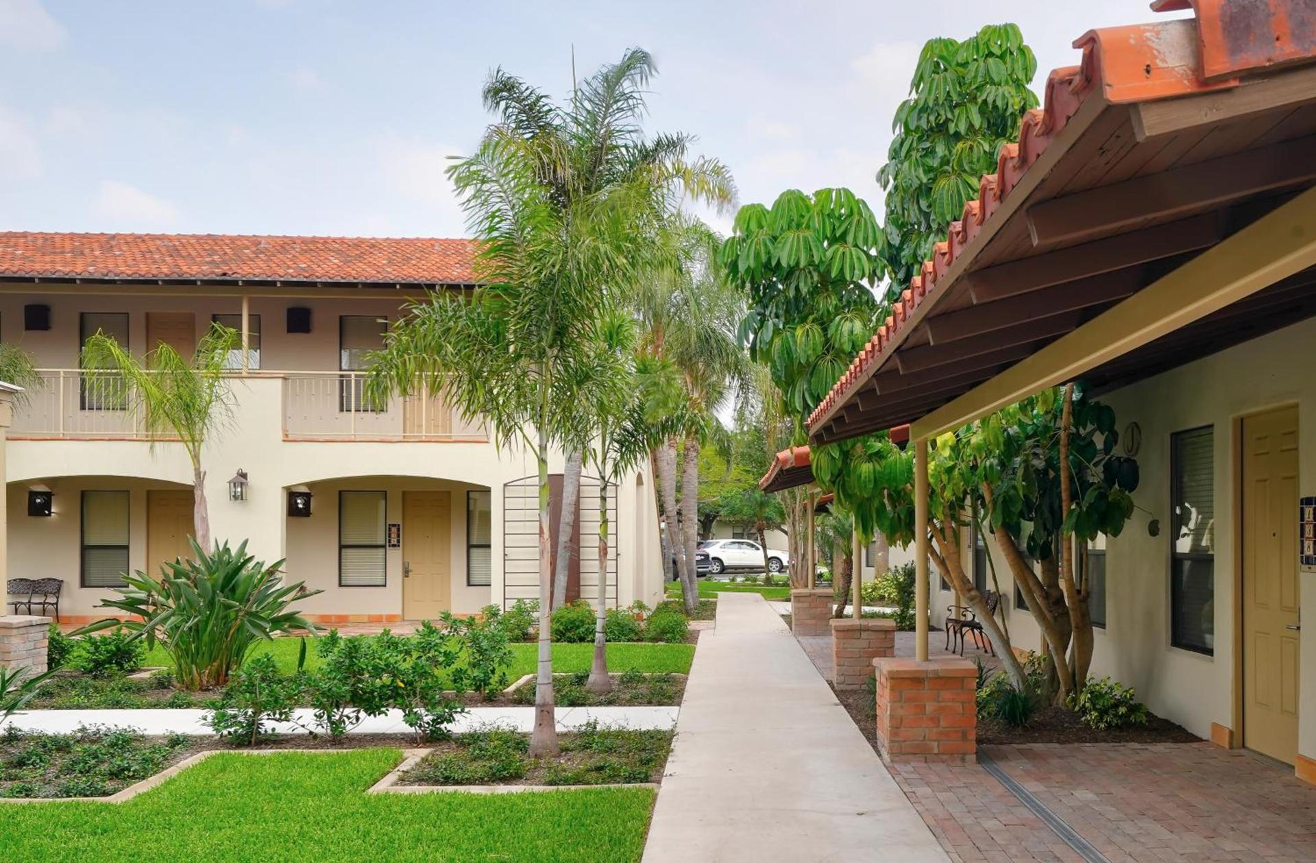 The Bungalows on Shary photo 12