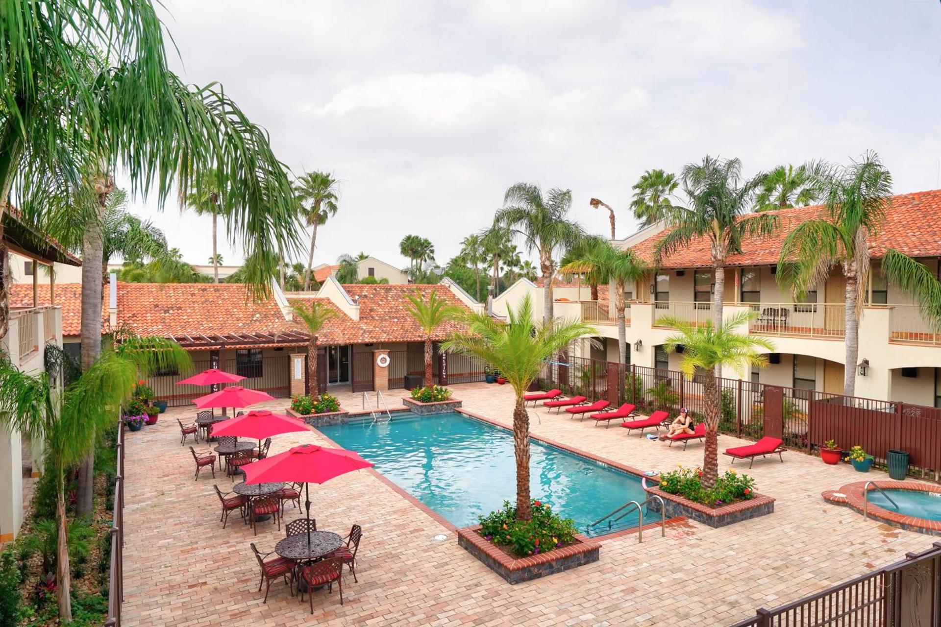 The Bungalows on Shary photo 2