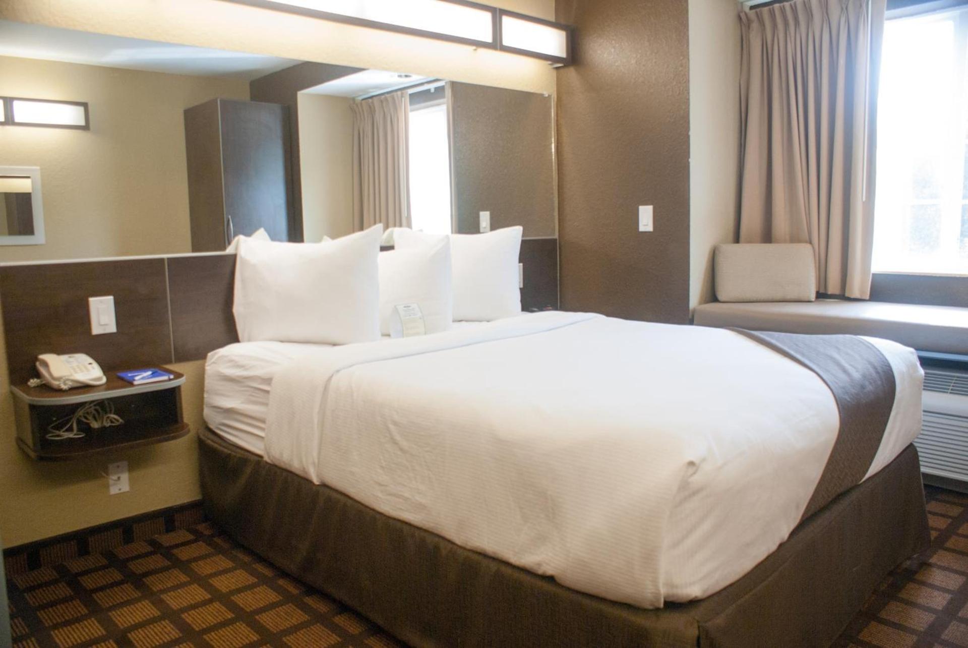 Microtel Inn & Suites by Wyndham Jacksonville Airport photo 38