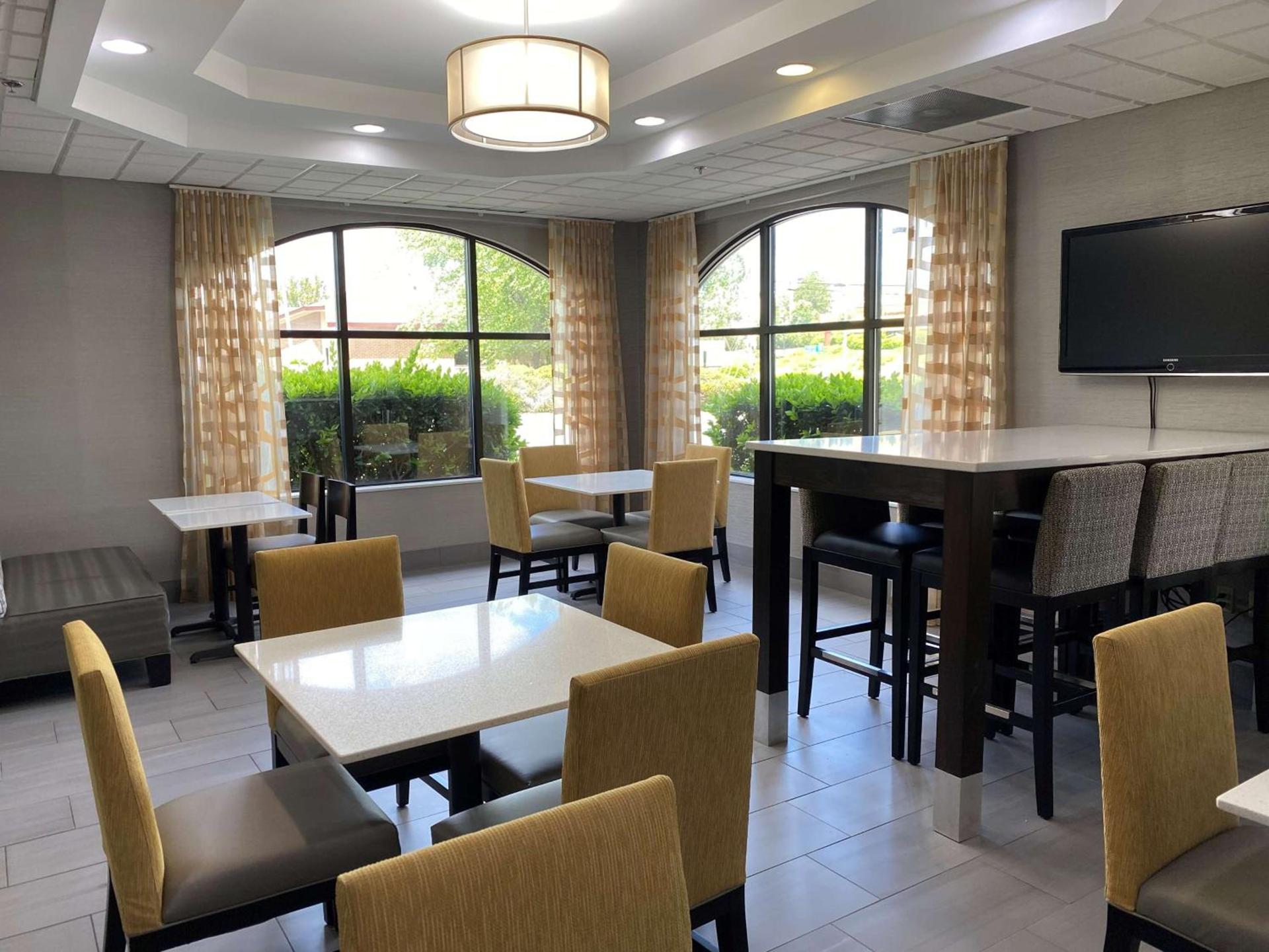 Best Western Executive Inn & Suites photo 4