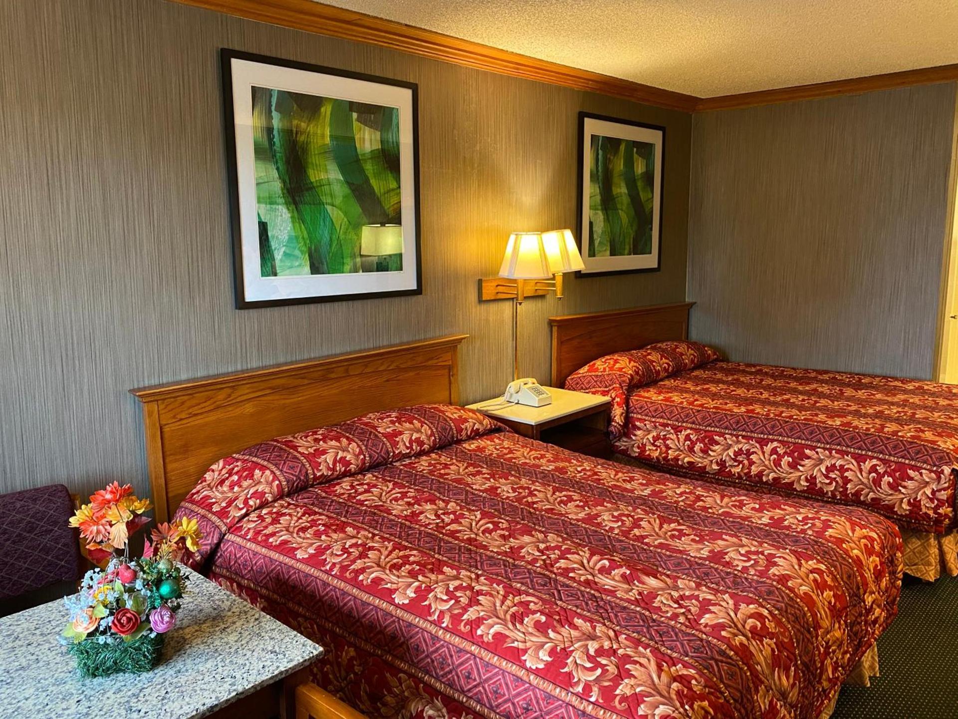 New Century Inn photo 6