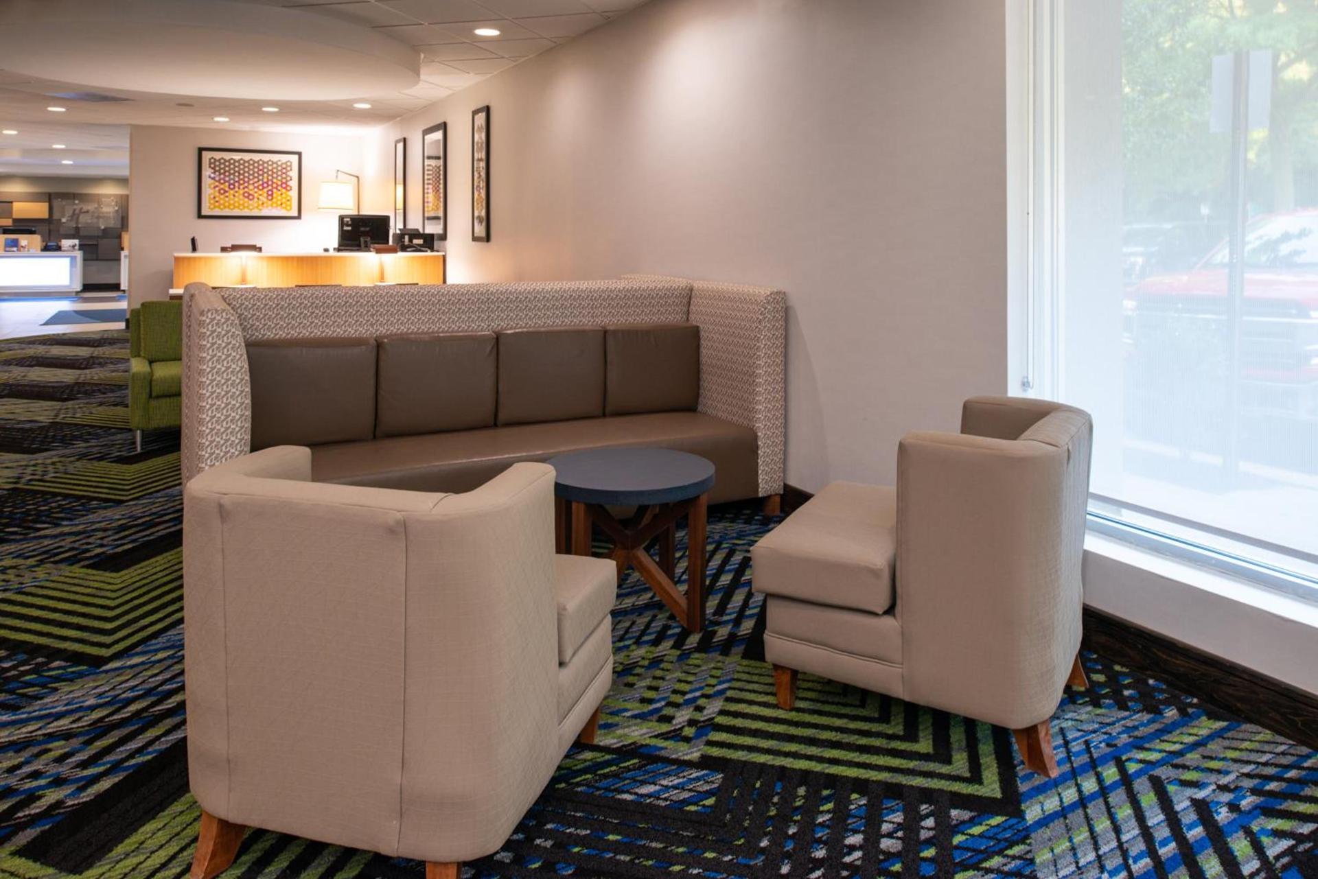 Holiday Inn Express Towson- Baltimore North by IHG photo 12