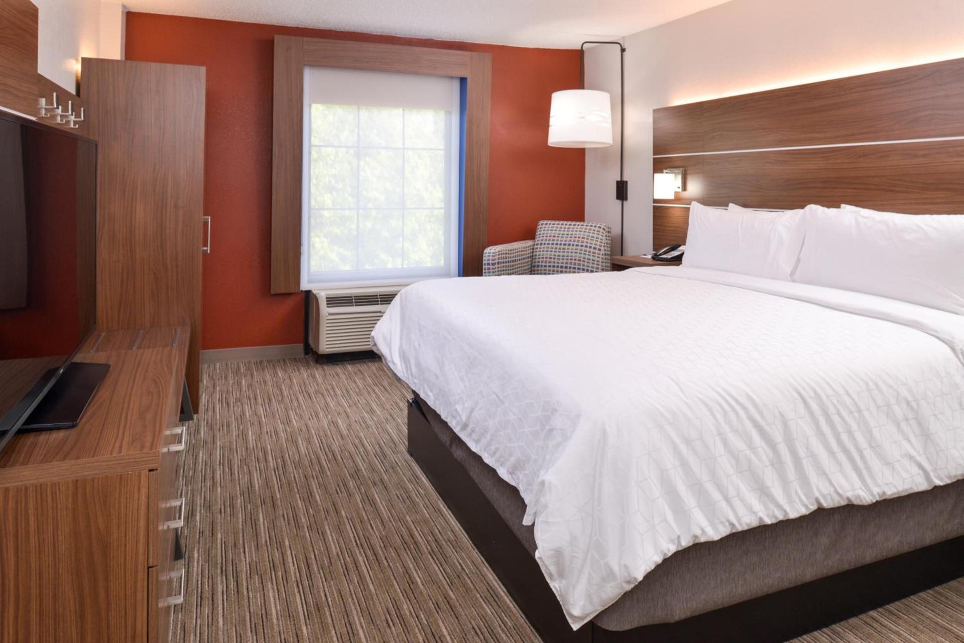 Holiday Inn Express Towson- Baltimore North by IHG photo 2