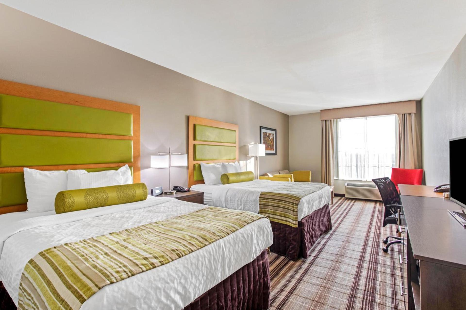 La Quinta by Wyndham Paducah photo 15
