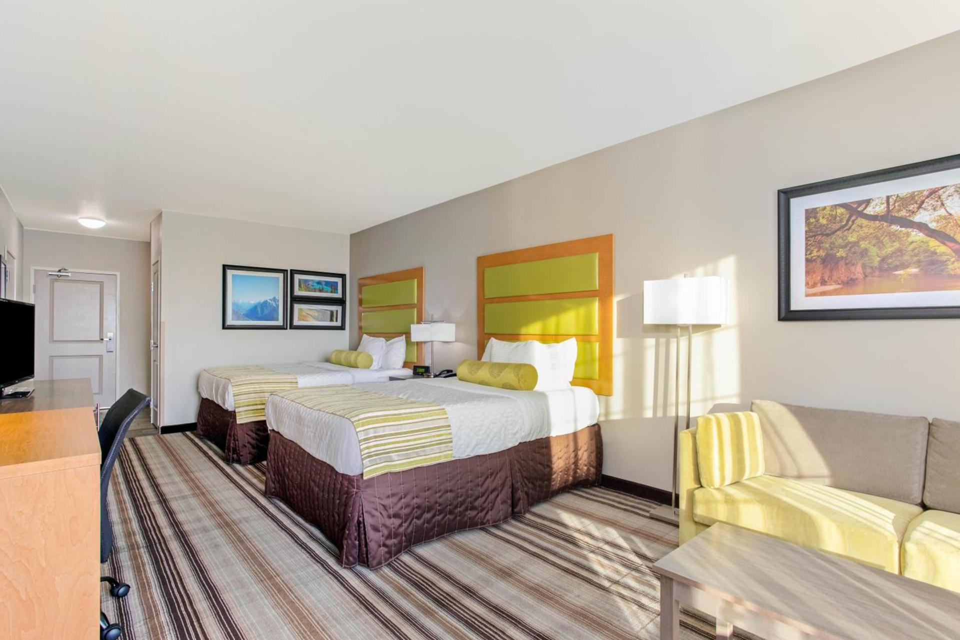 La Quinta by Wyndham Paducah photo 16