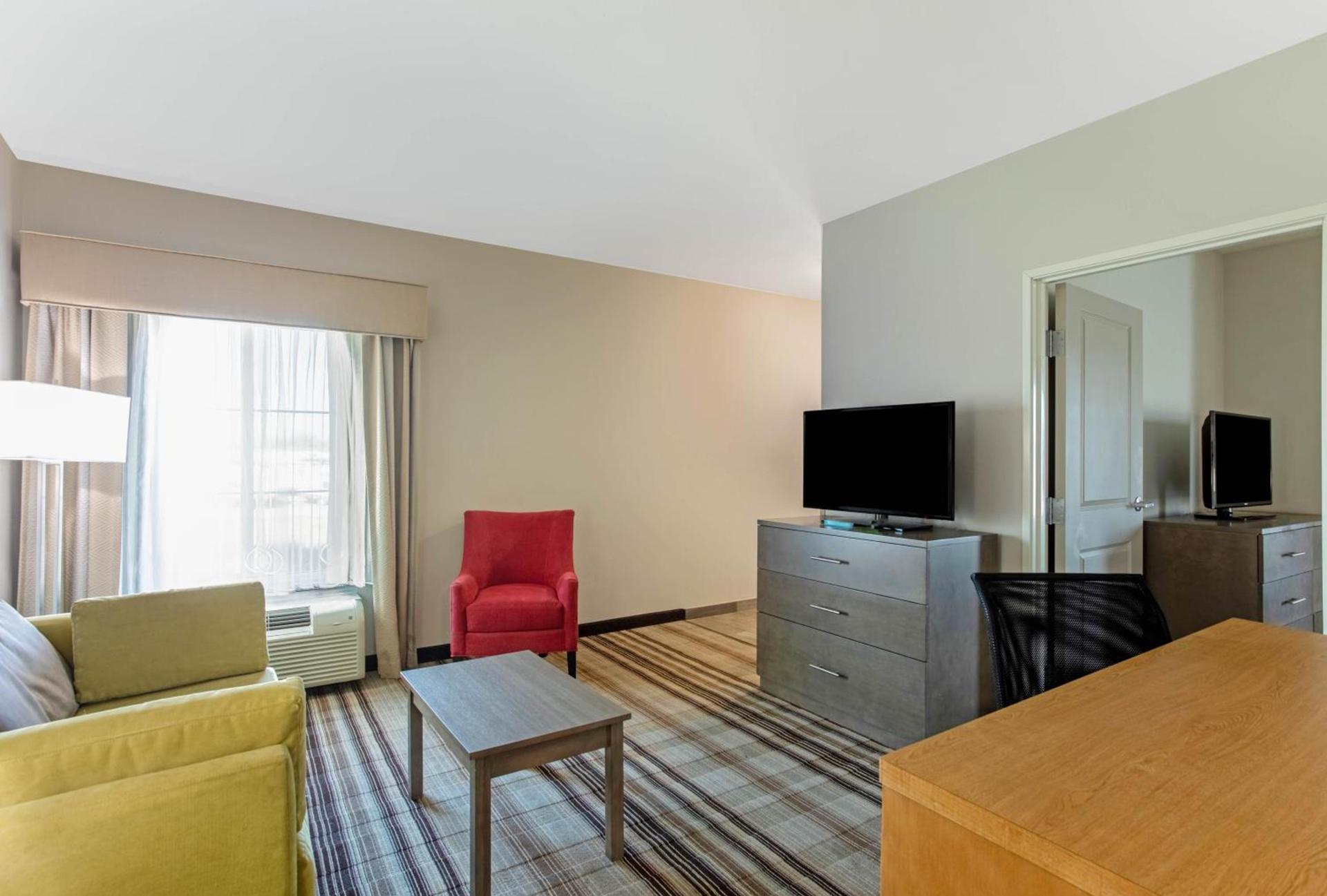 La Quinta by Wyndham Paducah photo 12