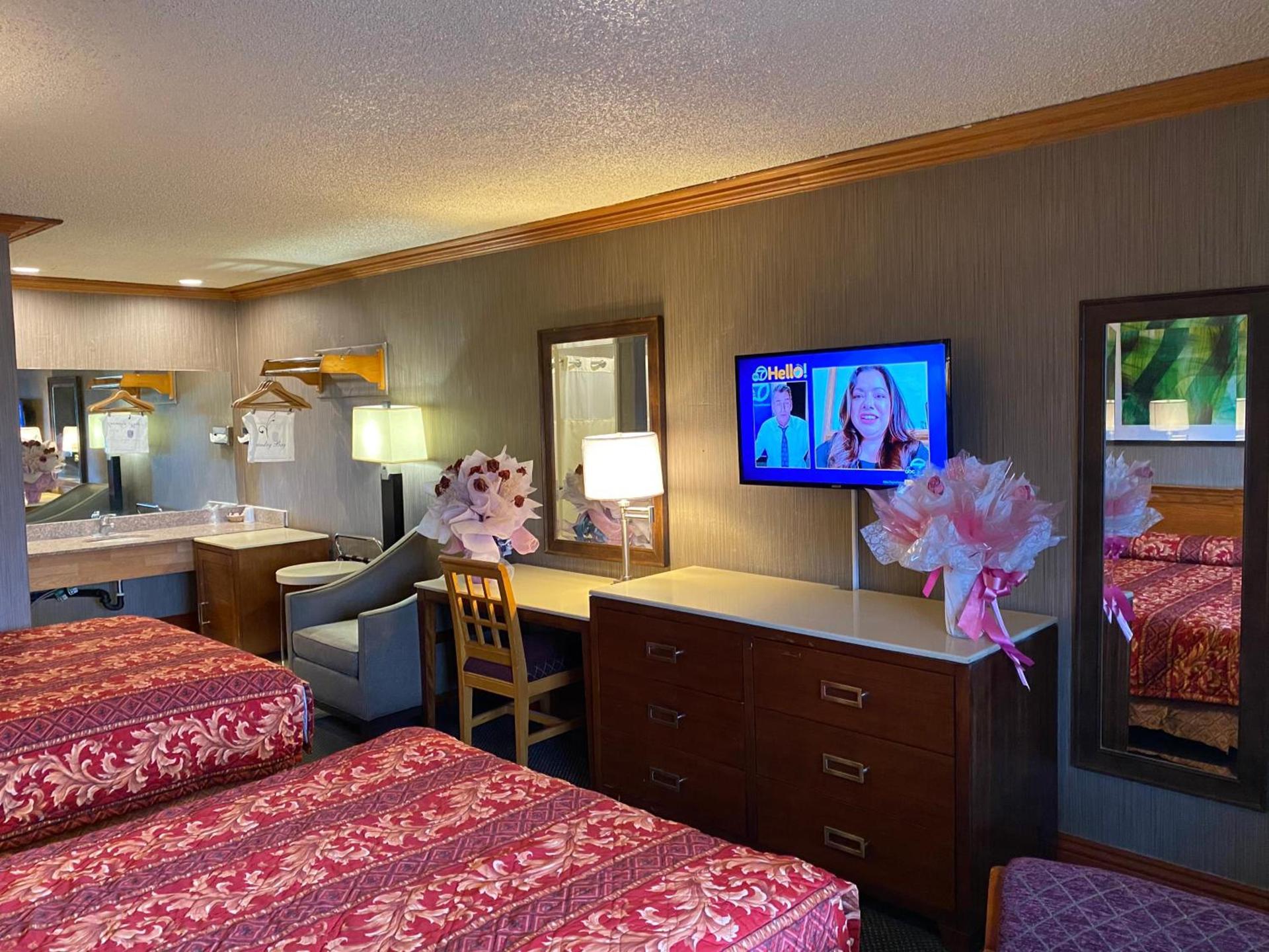 New Century Inn photo 20