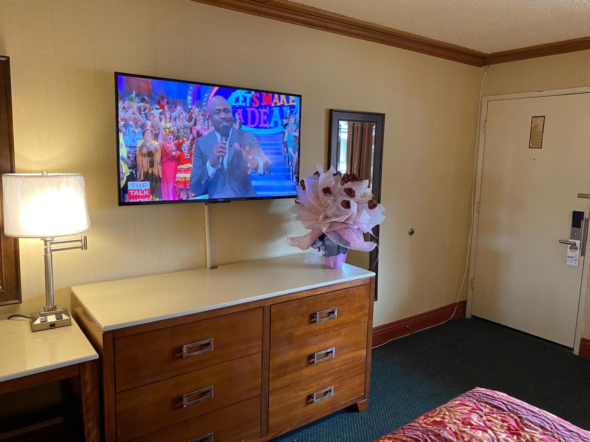 New Century Inn photo 4