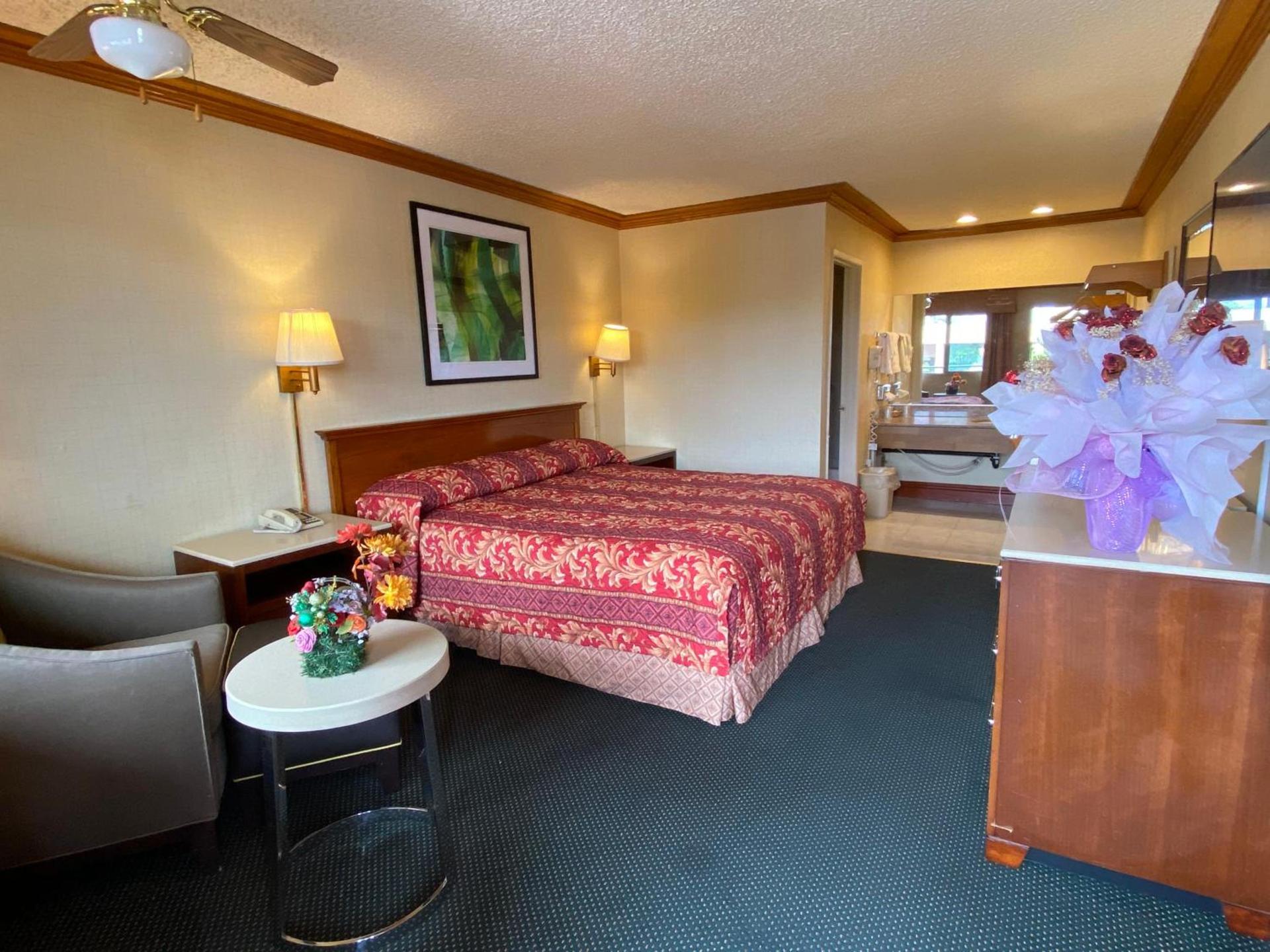 New Century Inn photo 3