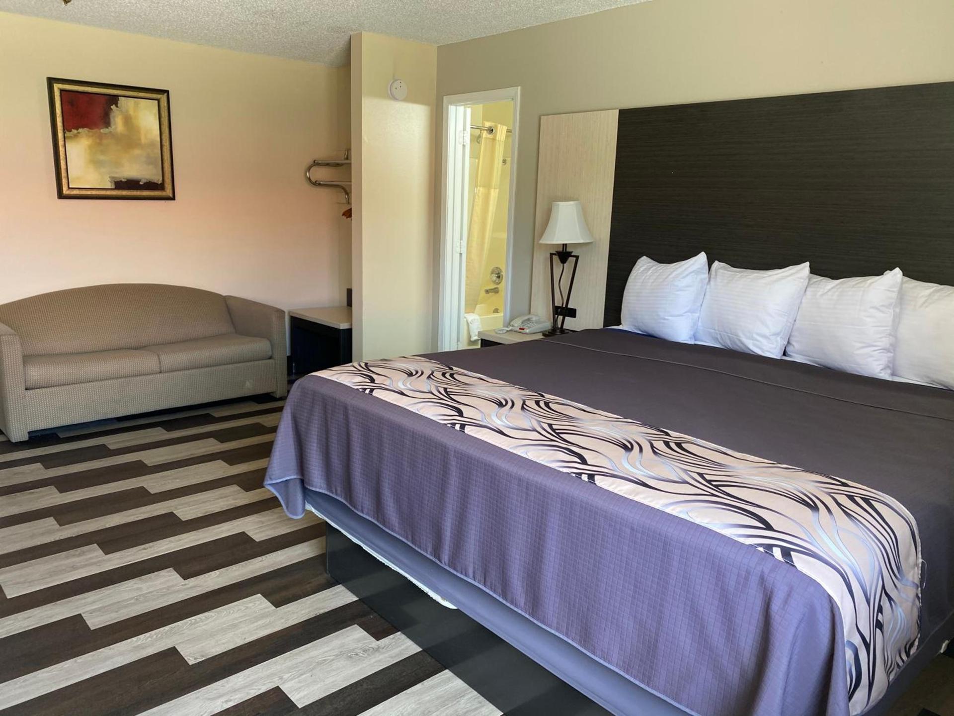 Regency 7 Motel photo 17
