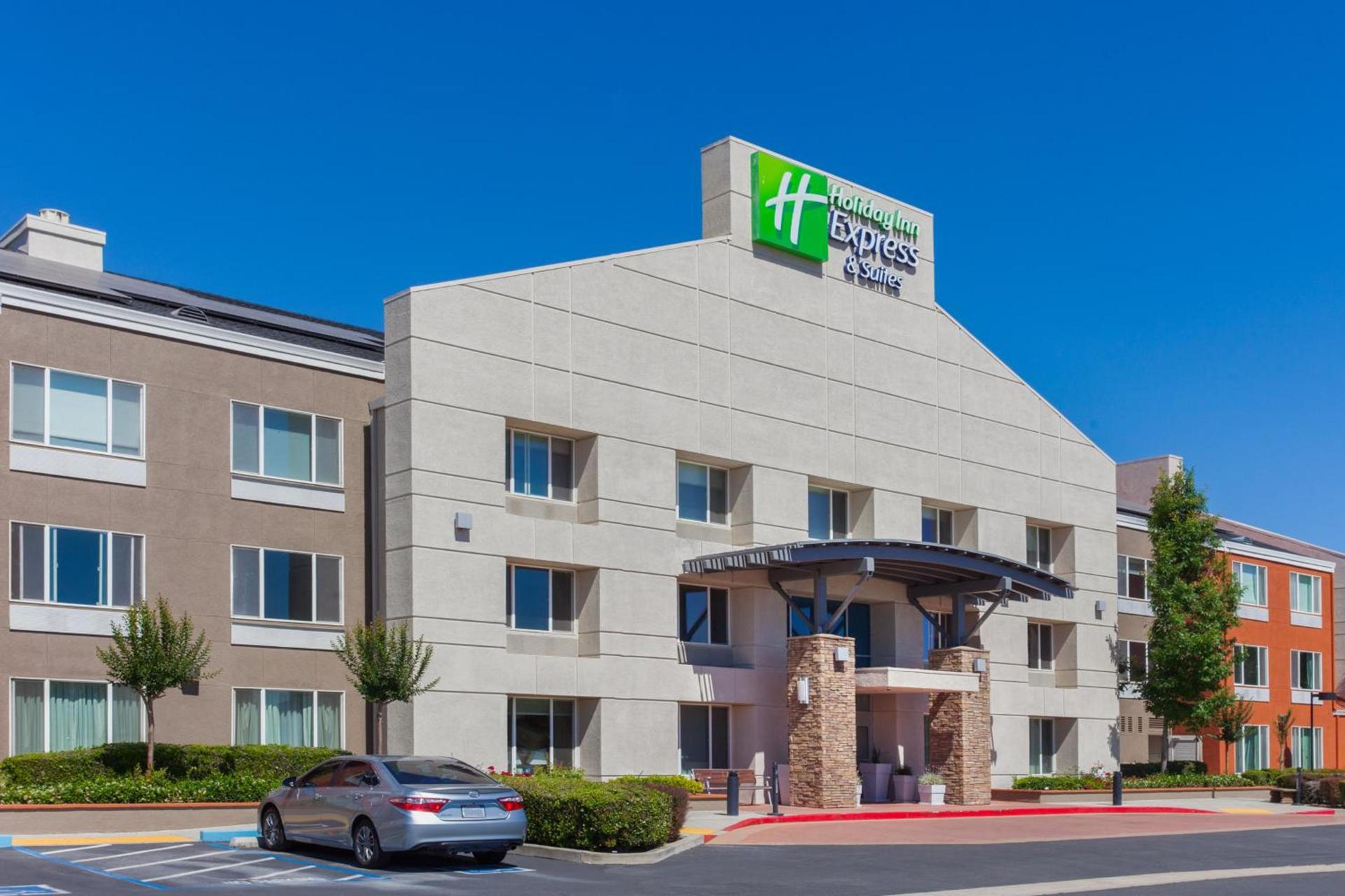 Holiday Inn Express Elk Grove West I-5 by IHG photo 5