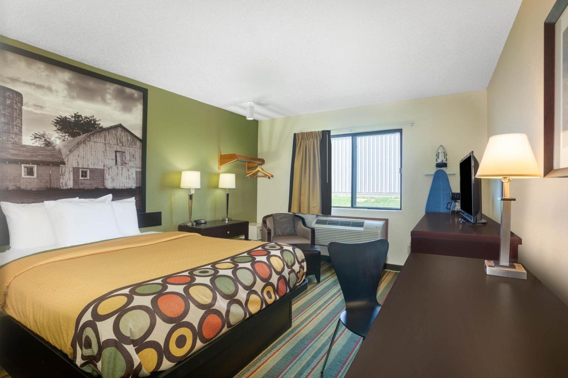 Super 8 by Wyndham El Dorado photo 18