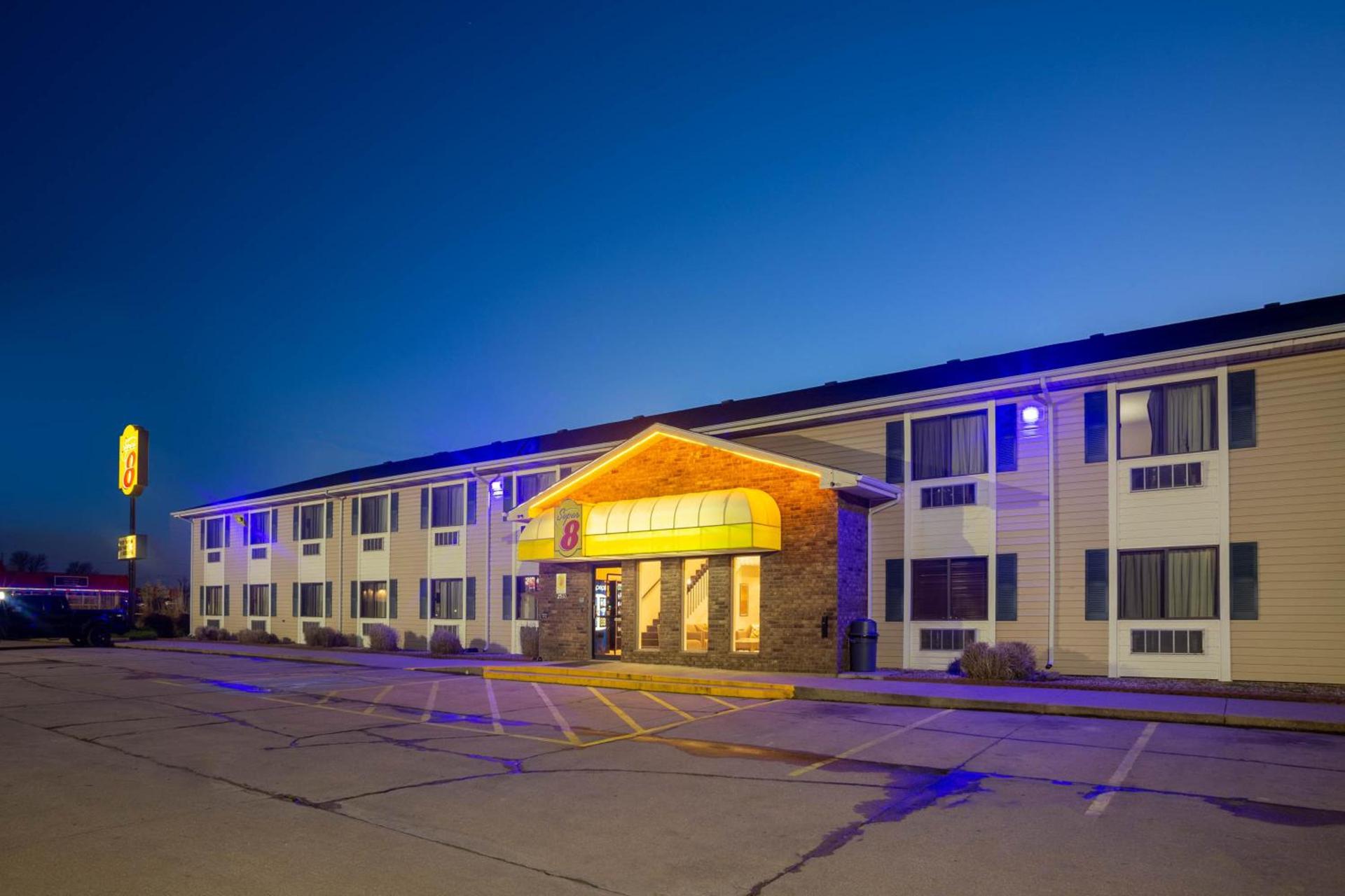 Super 8 by Wyndham El Dorado photo 15