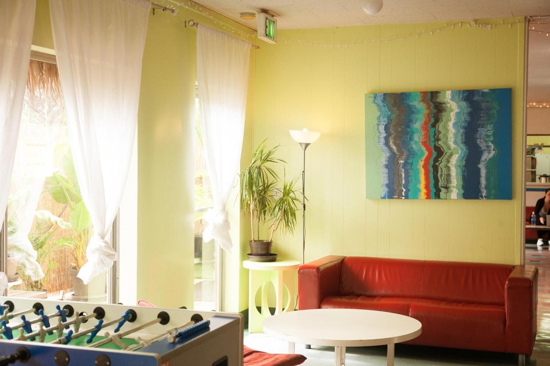 Banana Bungalow West Hollywood Hotel & Hostel photo 5