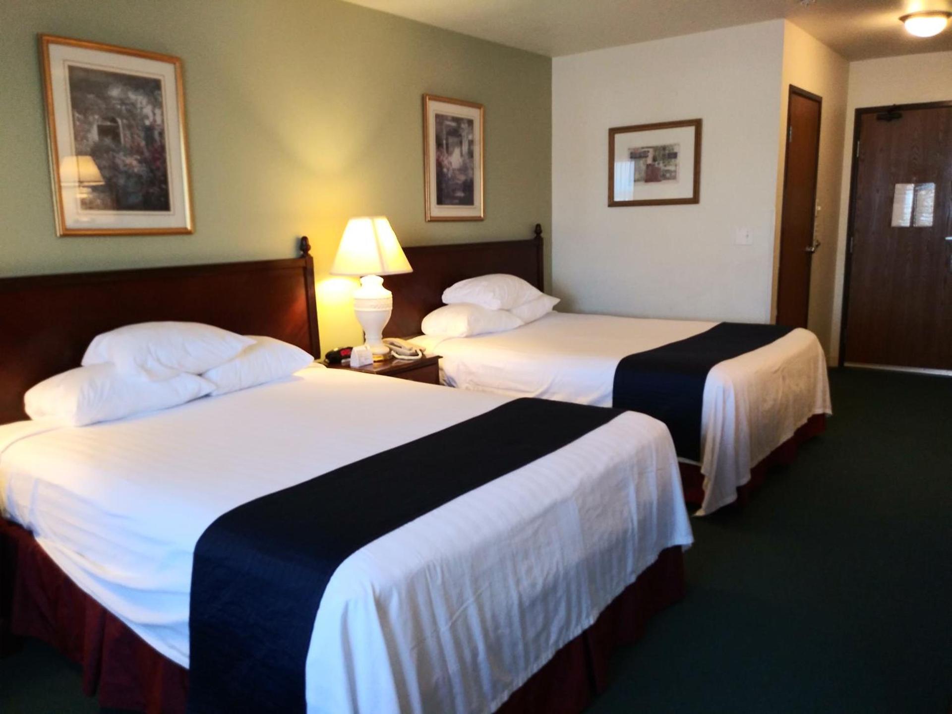 Super 8 by Wyndham Montpelier - Bear Lake photo 14