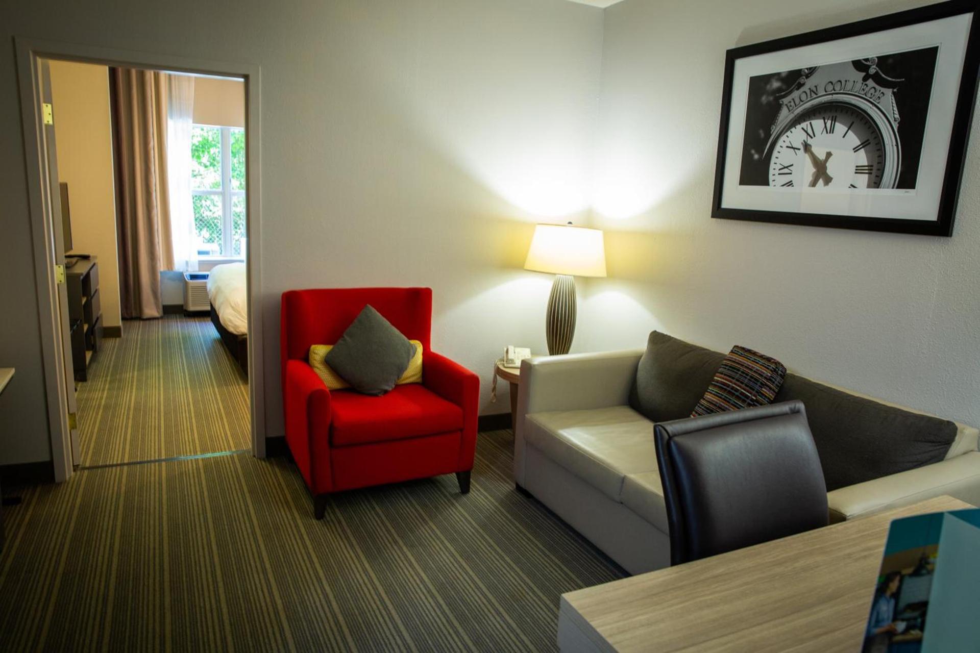 Country Inn & Suites by Radisson, Burlington Elon , NC photo 29