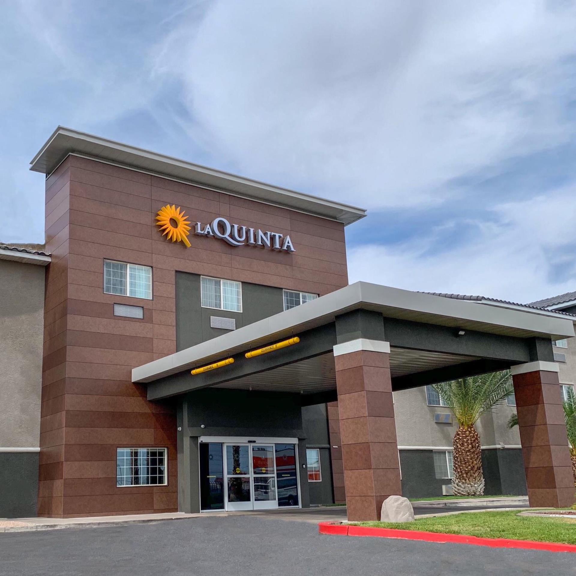 La Quinta Inn & Suites by Wyndham Las Vegas Nellis photo 33