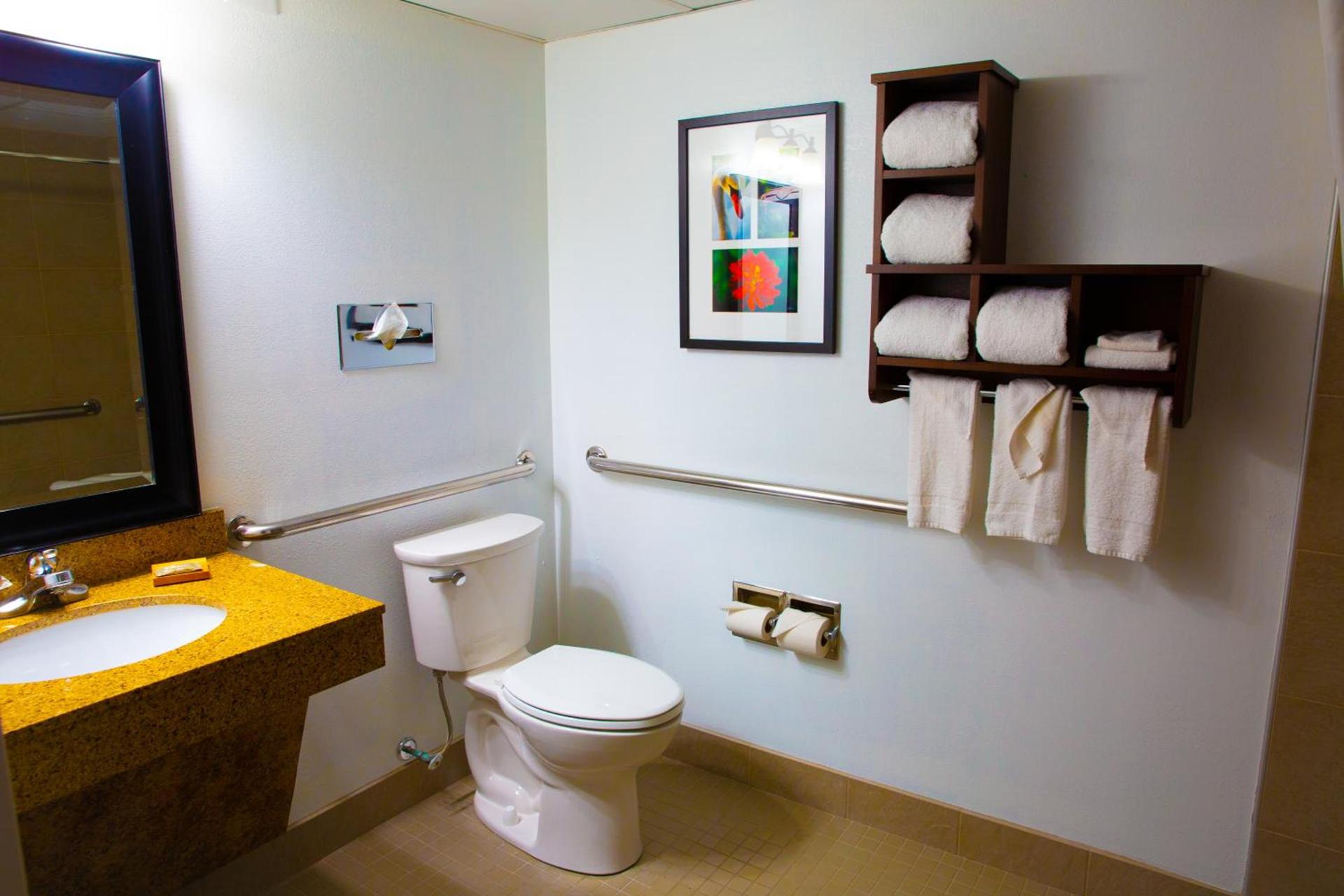 Country Inn & Suites by Radisson, Burlington Elon , NC photo 36