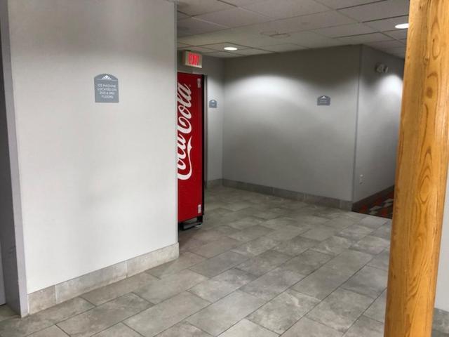 Microtel Inn & Suites by Wyndham Pittsburgh Airport photo 4