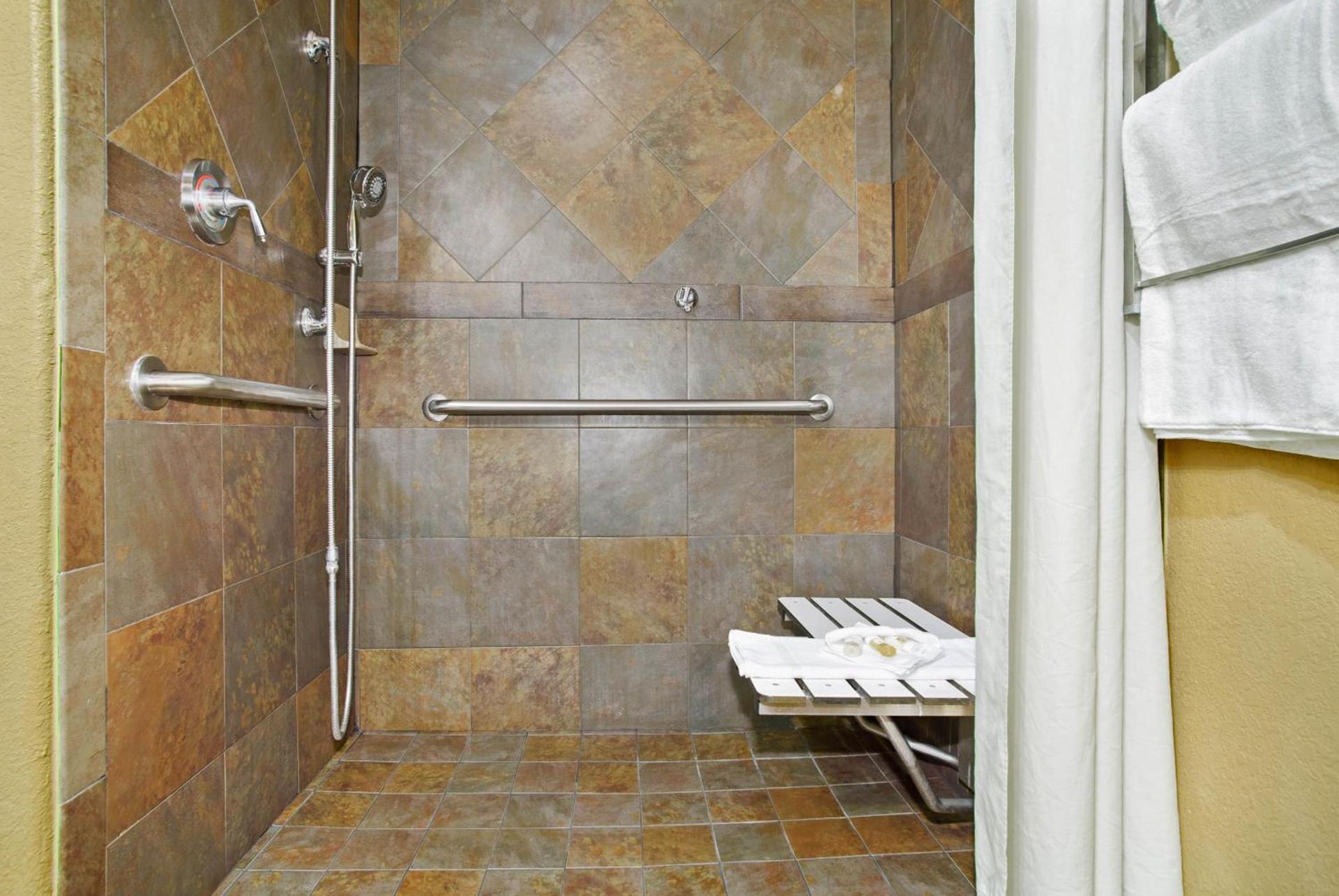 La Quinta by Wyndham Marble Falls photo 15