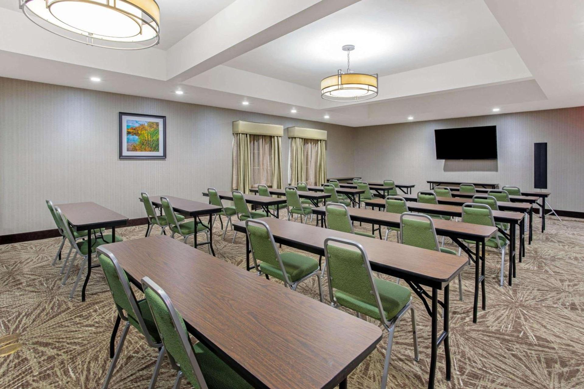 La Quinta by Wyndham Paducah photo 52