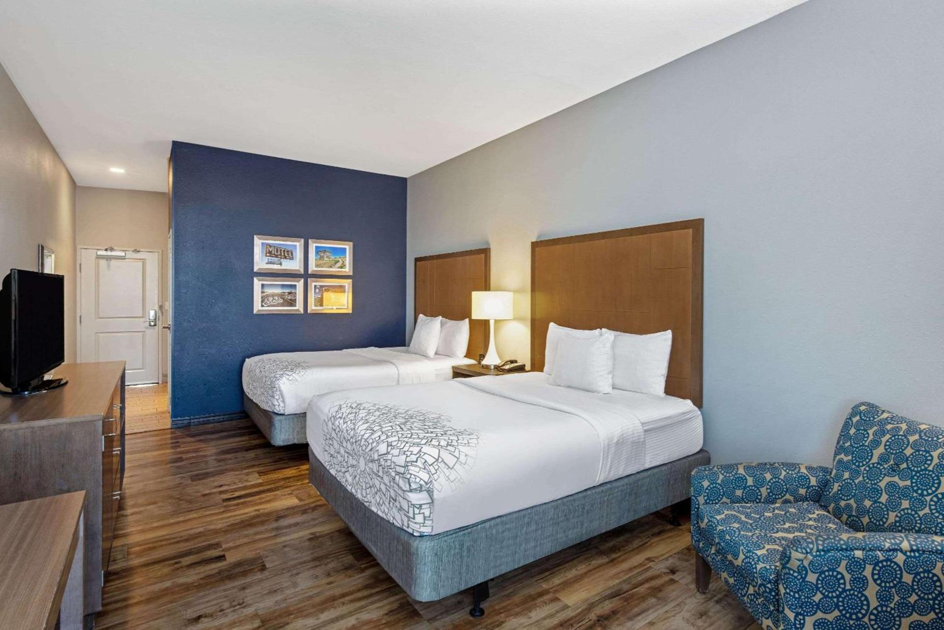 La Quinta by Wyndham Kingman photo 19
