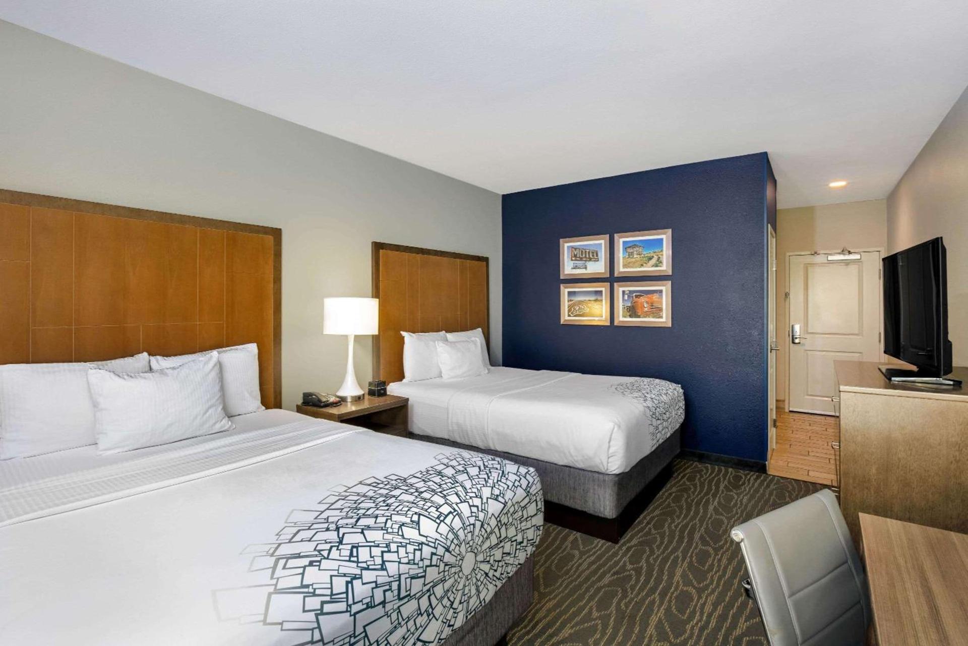 La Quinta by Wyndham Kingman photo 25