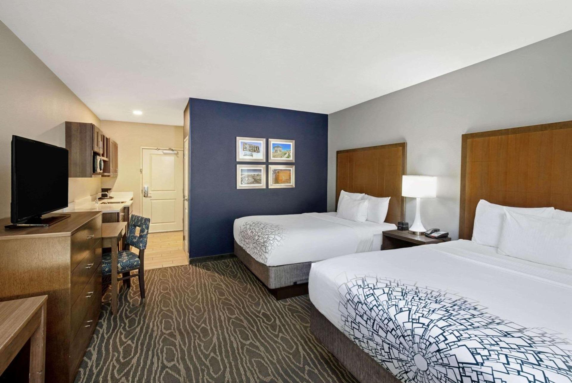 La Quinta by Wyndham Kingman photo 27