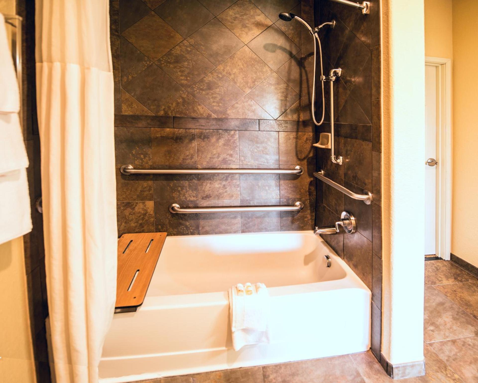 La Quinta by Wyndham Marble Falls photo 12