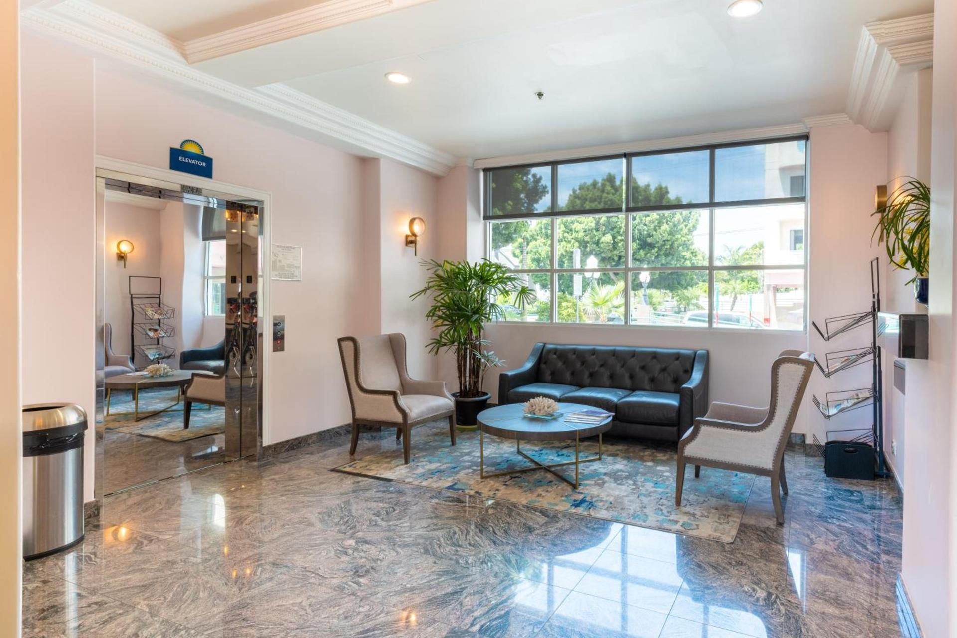 Days Inn by Wyndham Santa Monica photo 70