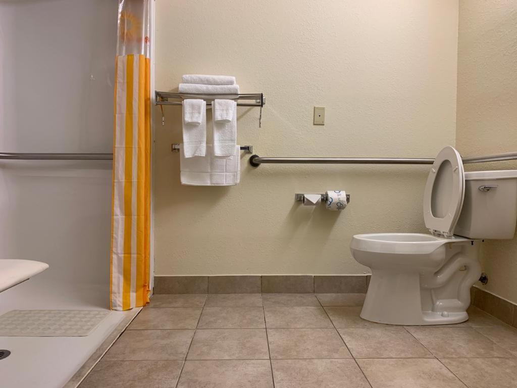 Rincon Inn and Suites photo 17