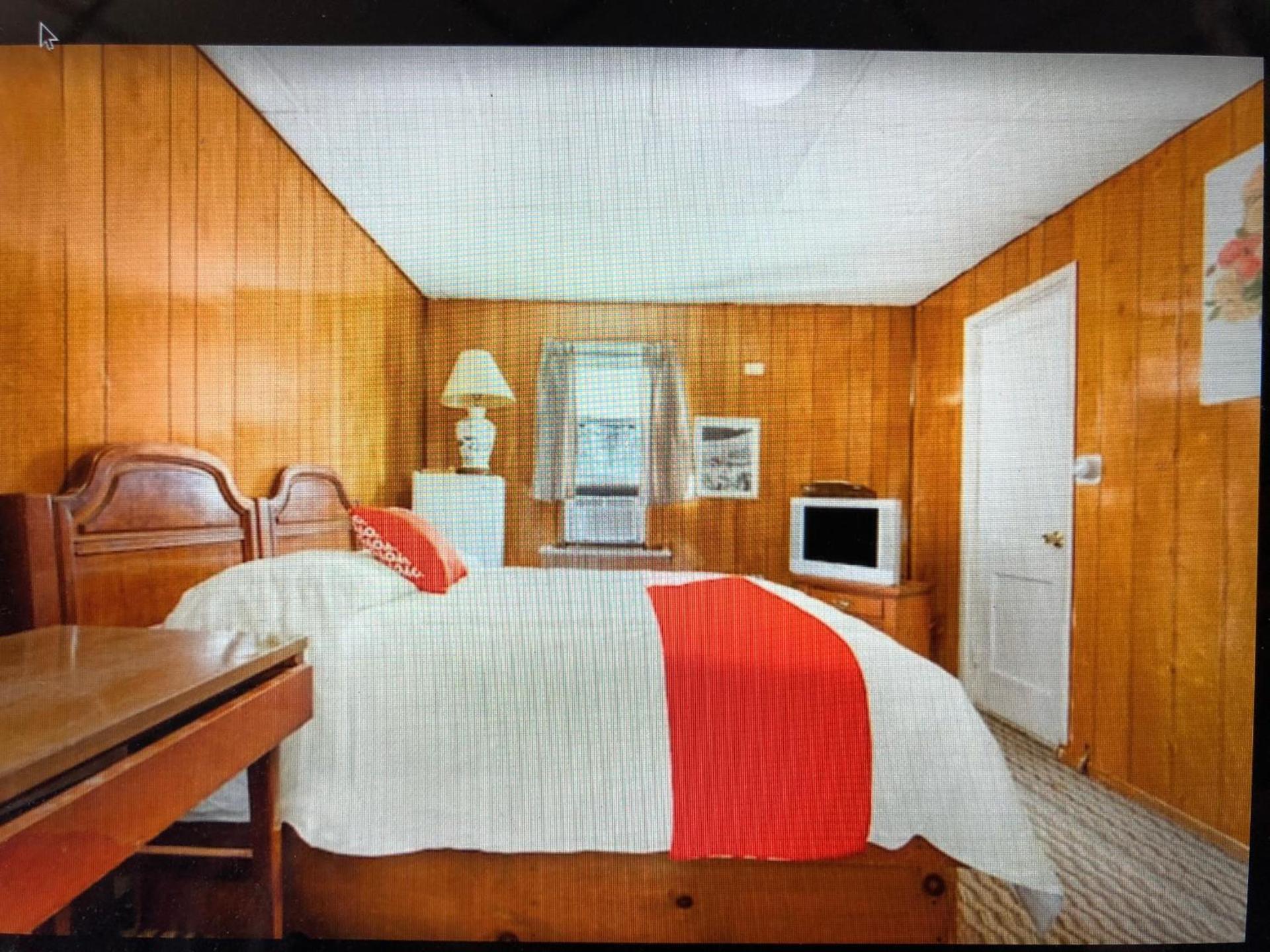 Monmouth OYO photo 10