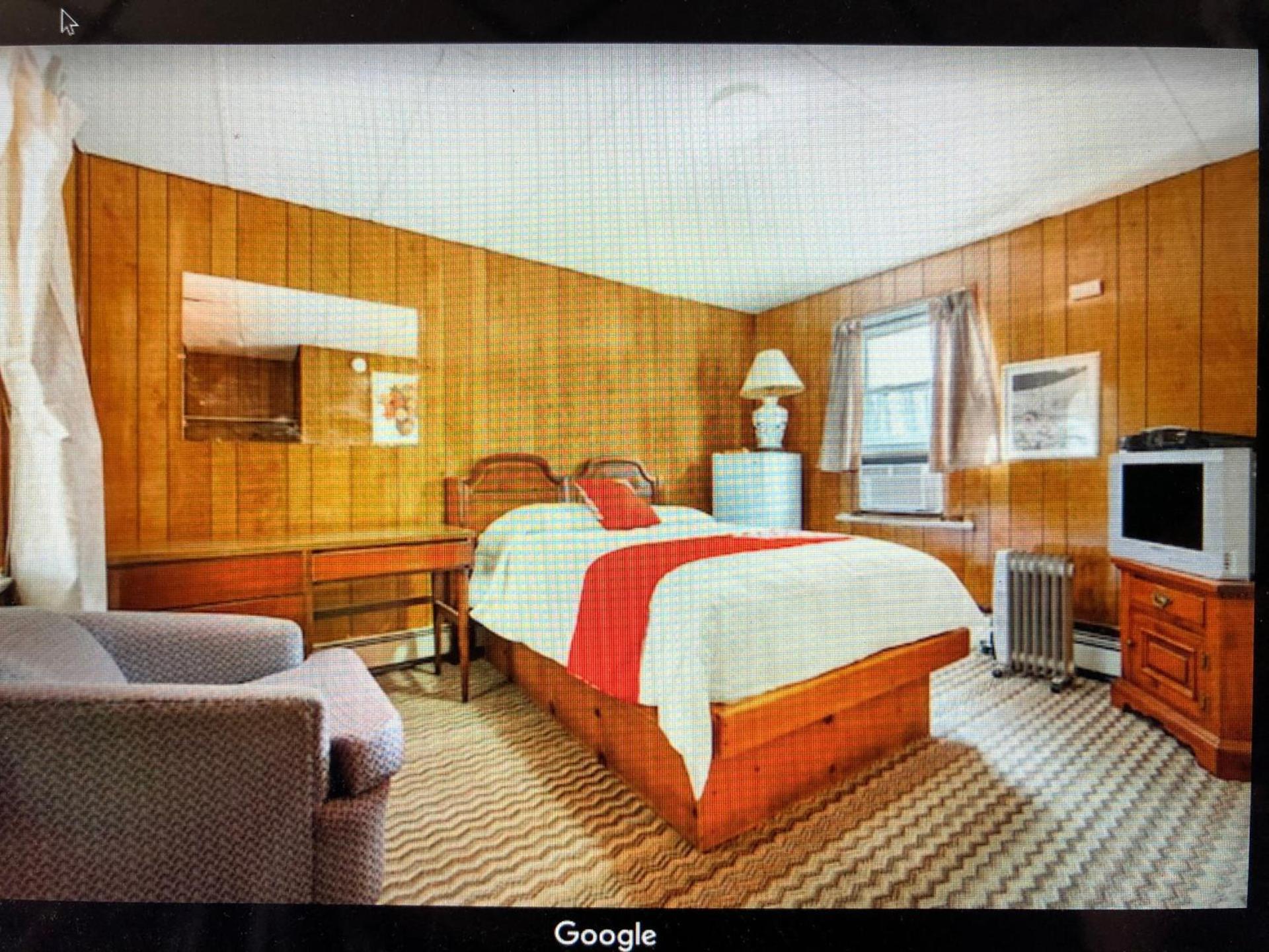 Monmouth OYO photo 6