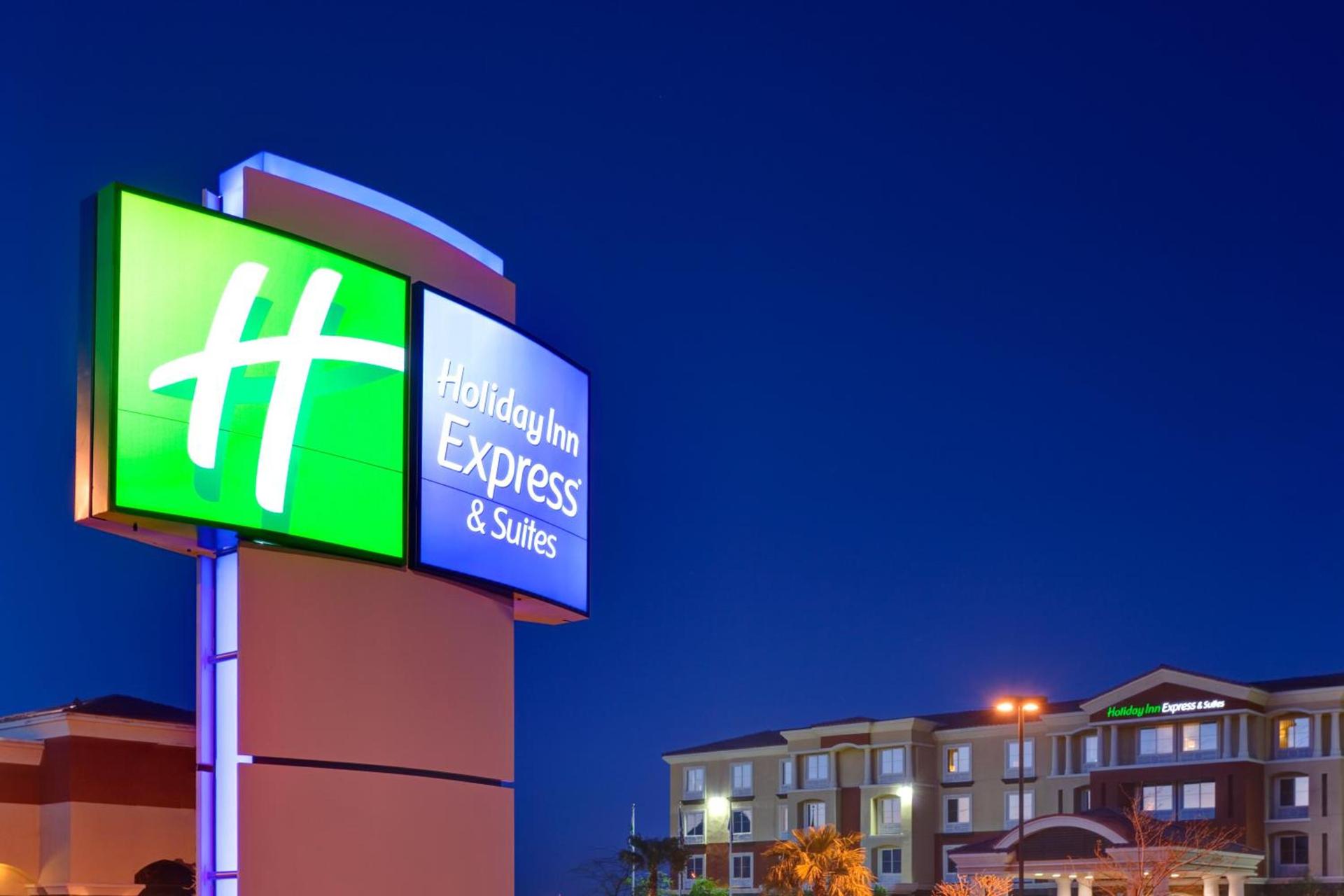 Holiday Inn Express & Suites Las Vegas SW Springvalley by IHG photo 10