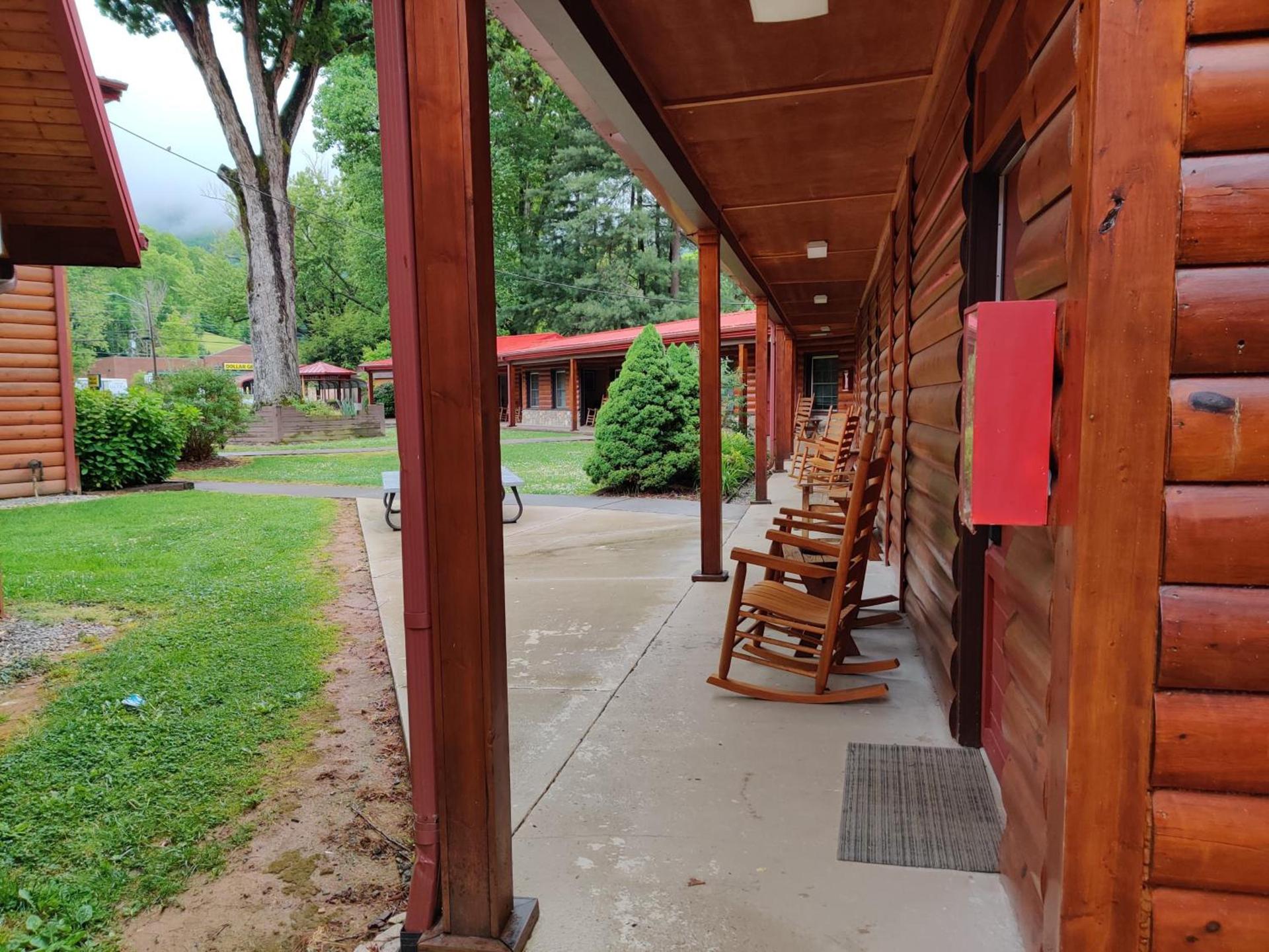 Smoky Falls Lodge photo 10