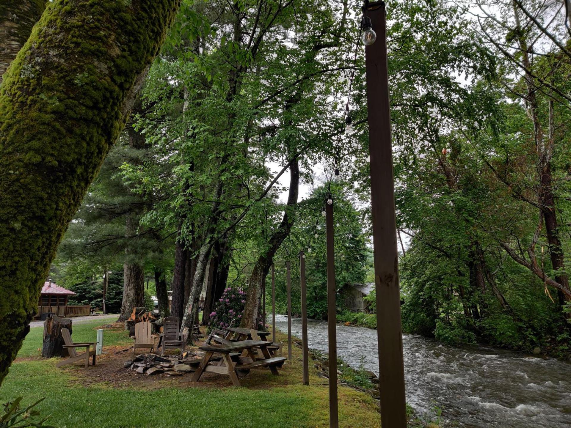 Smoky Falls Lodge photo 12