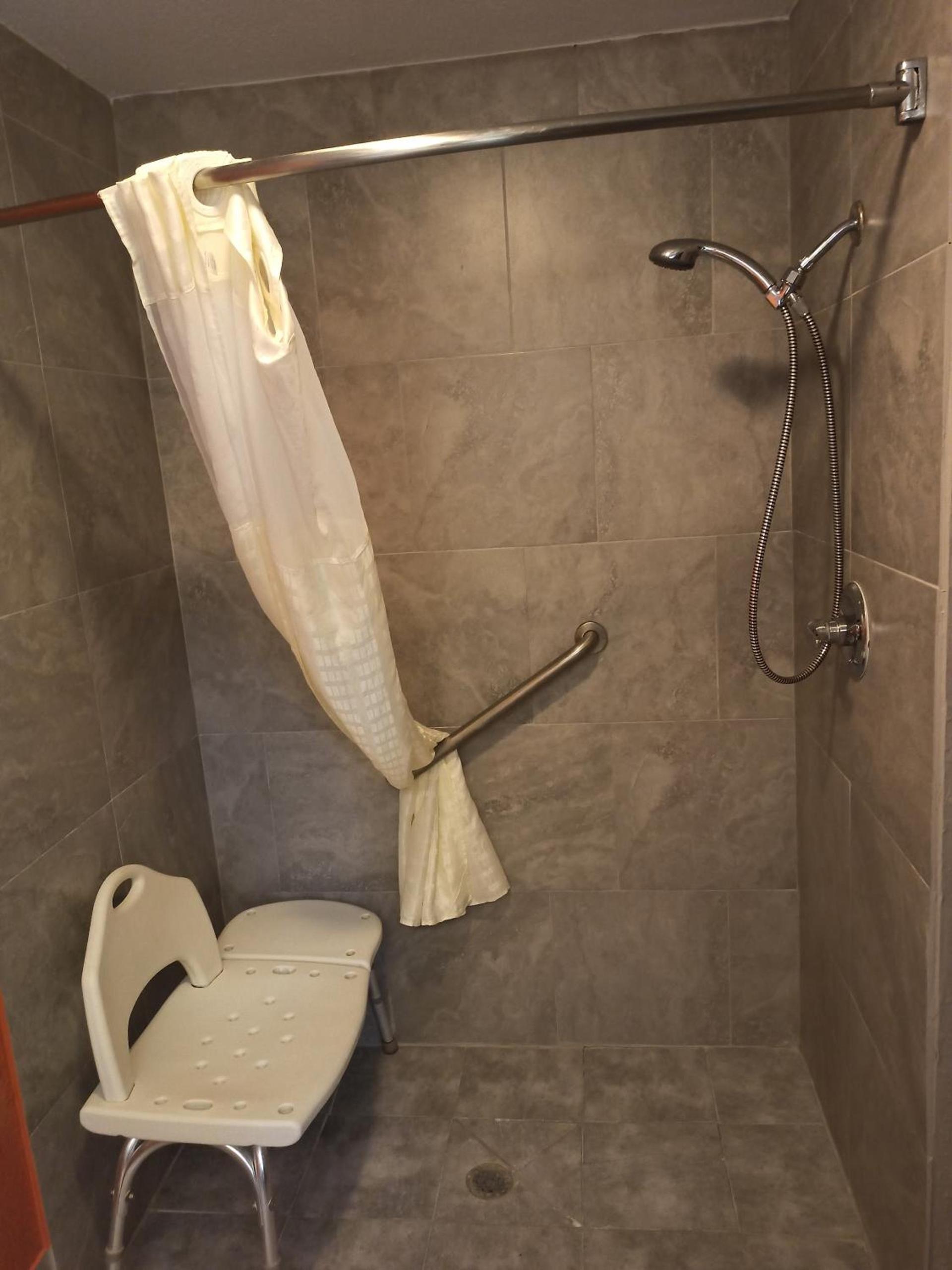 Rodeway Inn photo 7