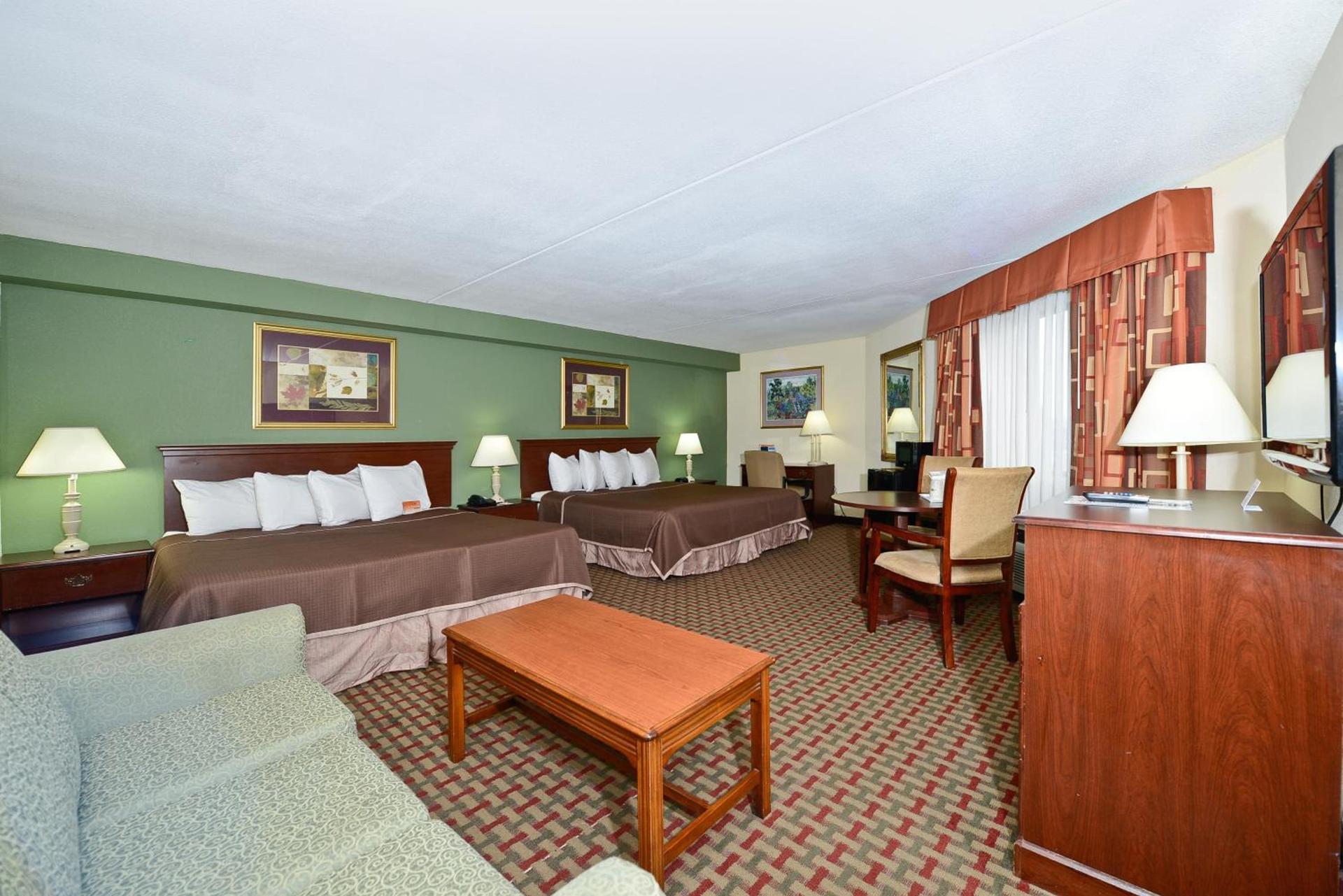 Howard Johnson by Wyndham Newark Airport photo 21