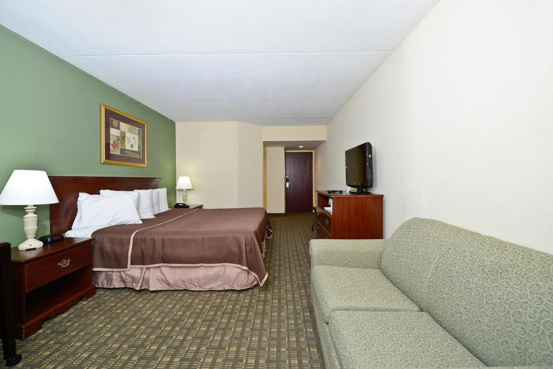 Howard Johnson by Wyndham Newark Airport photo 23