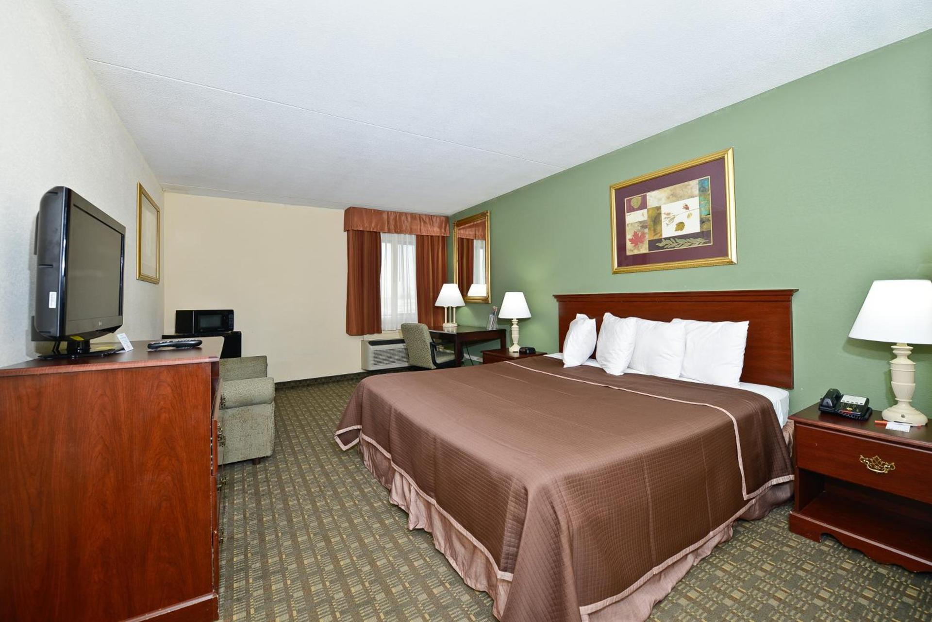 Howard Johnson by Wyndham Newark Airport photo 18