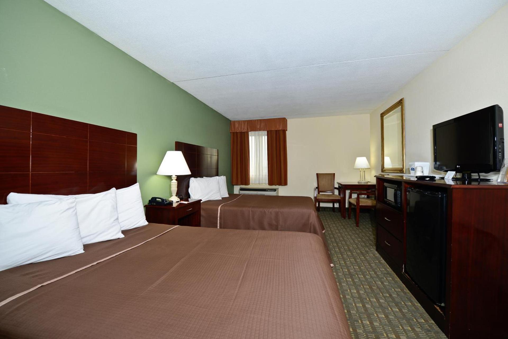 Howard Johnson by Wyndham Newark Airport photo 19