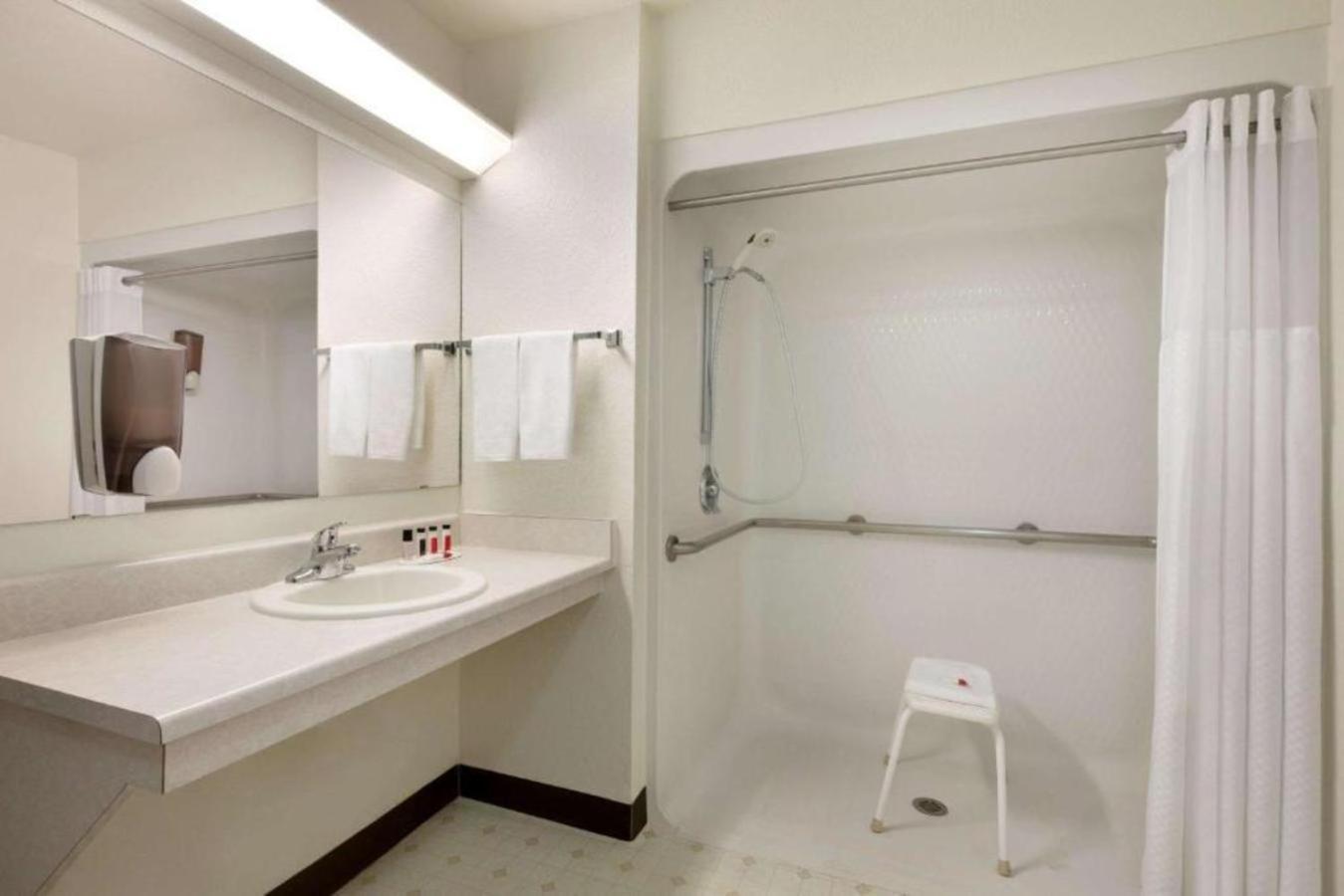 Travelodge by Wyndham Belen photo 12